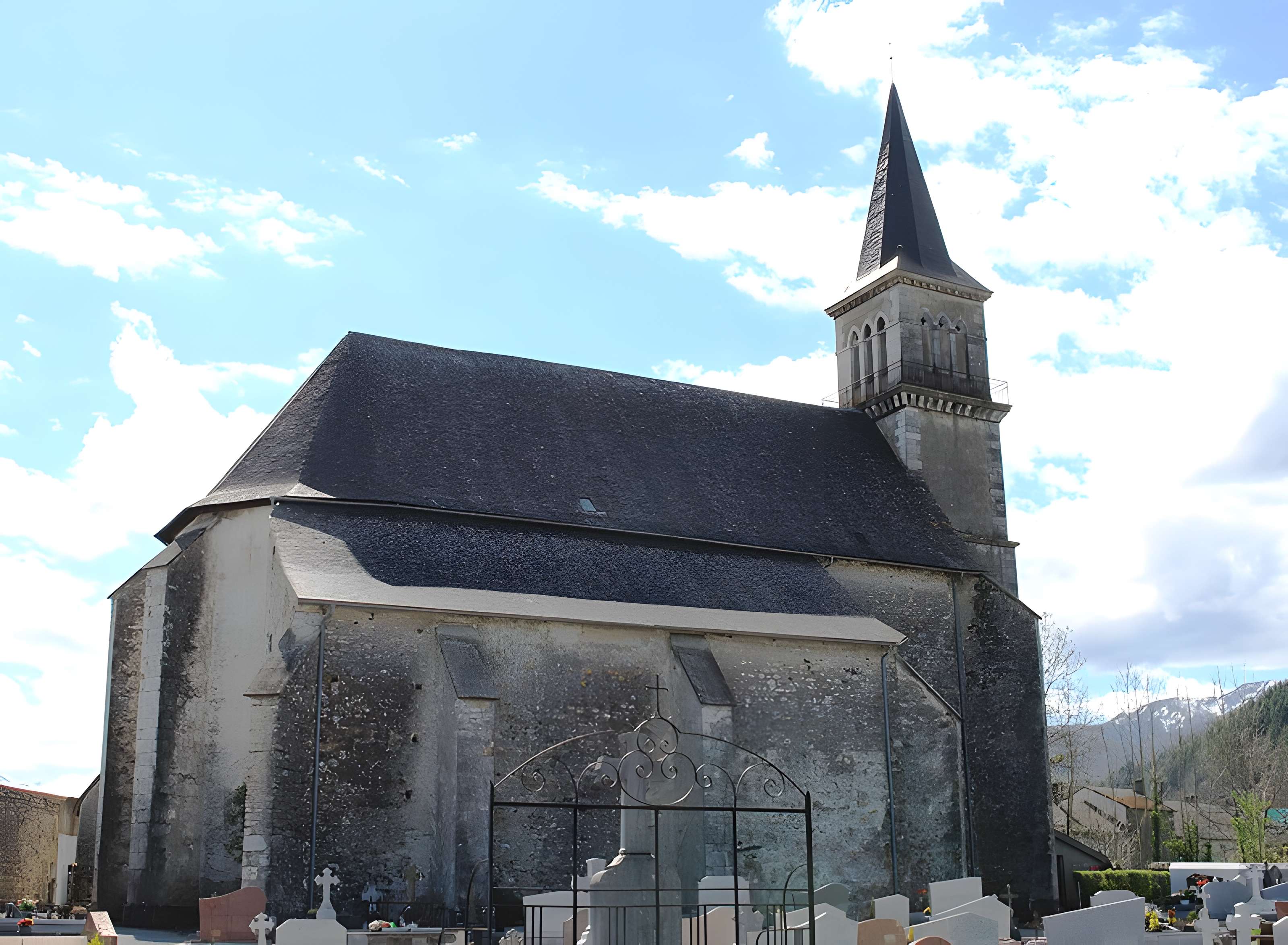 Église Saint-Saturnin de Pouzac