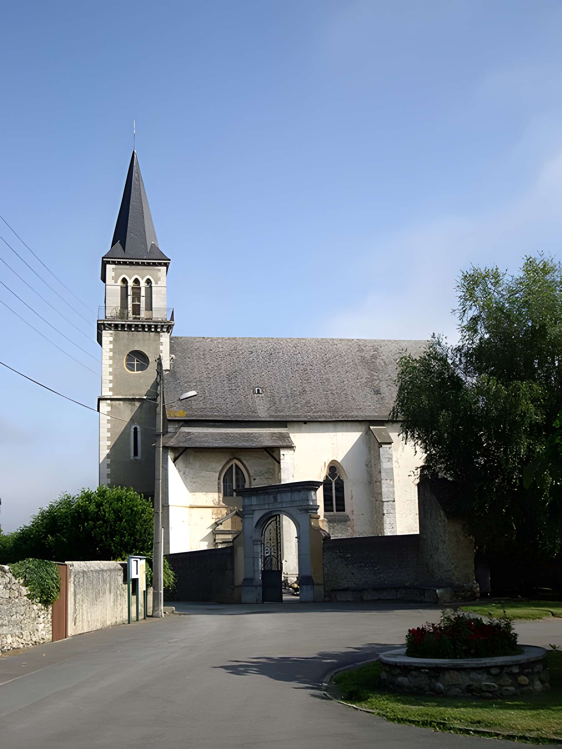 Église Saint-Saturnin de Pouzac
