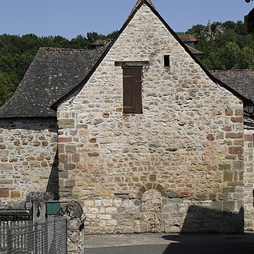 Église Saint-Saturnin de Saint-Cernin-de-Larche