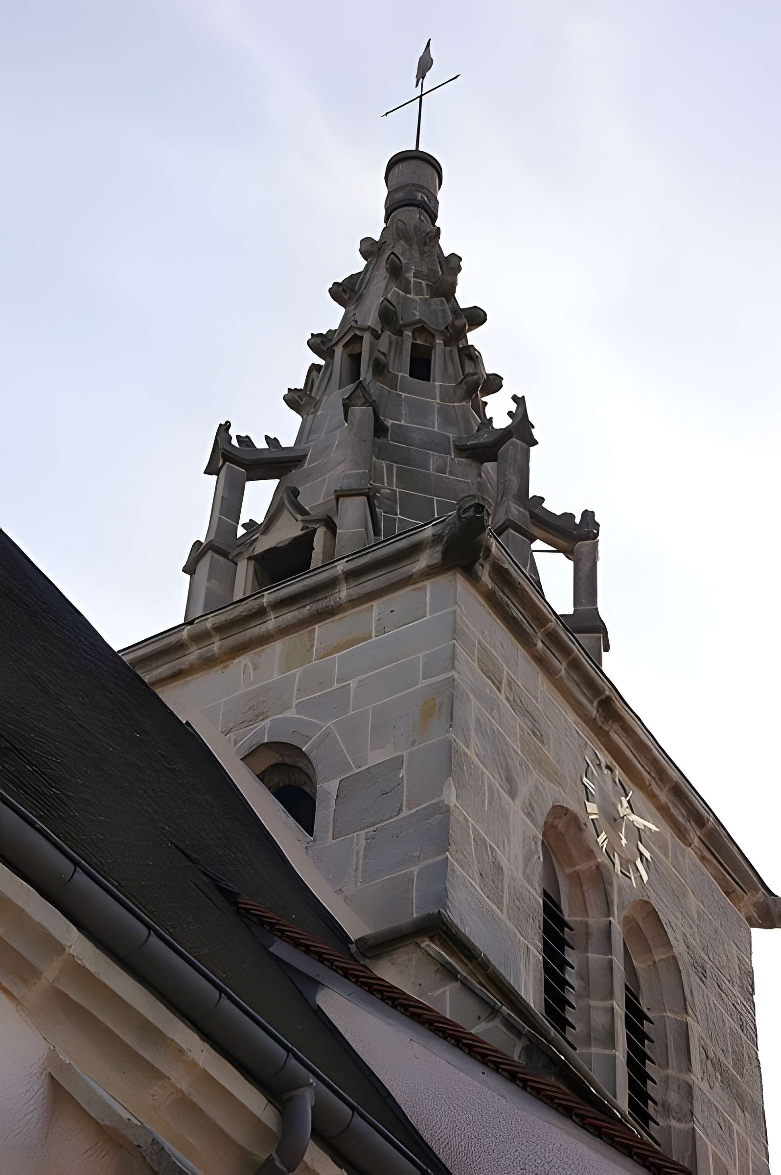 Église Saint-Saturnin de Saint-Sernin-du-Plain 