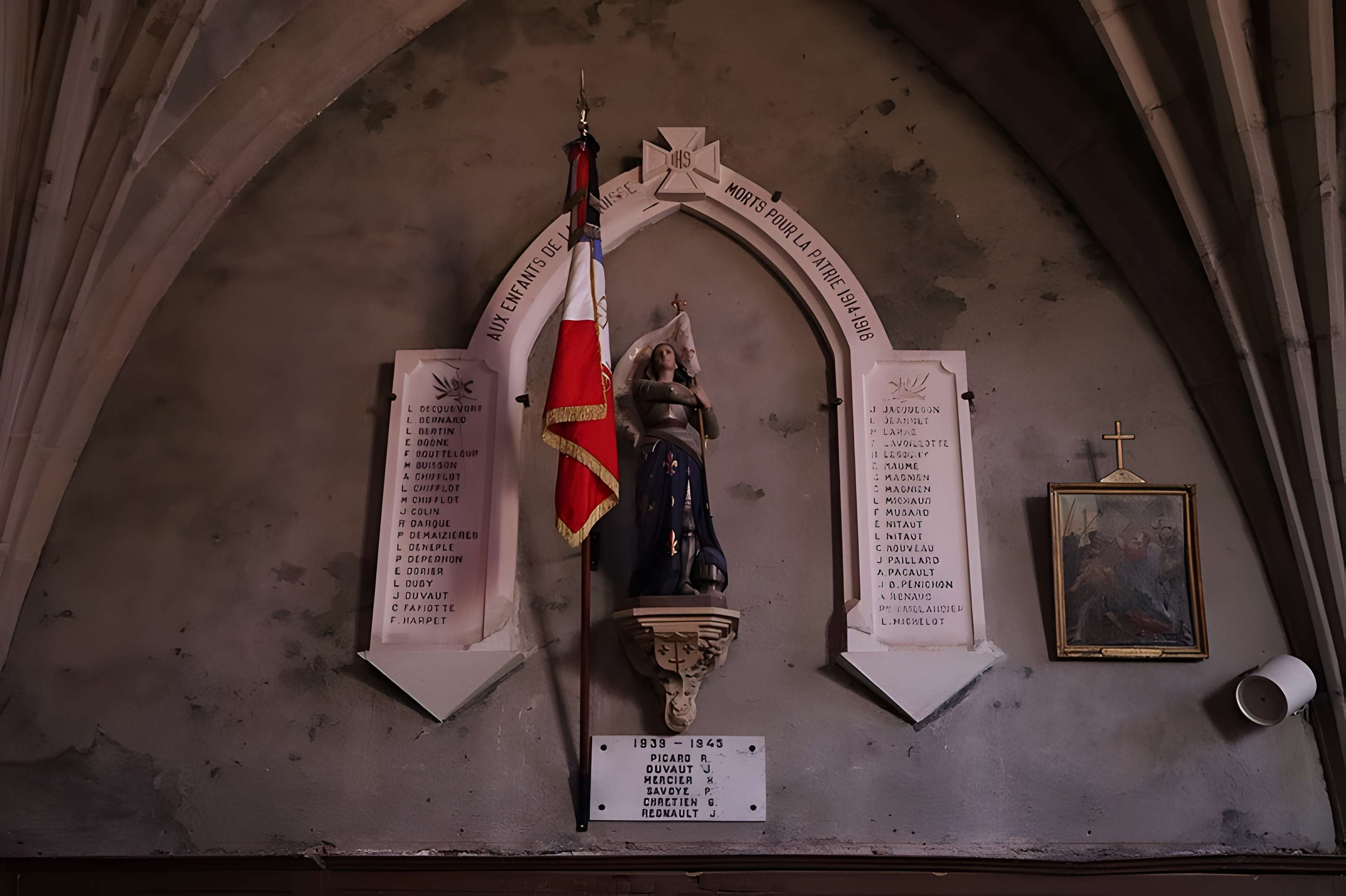Église Saint-Saturnin de Saint-Sernin-du-Plain