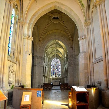 Église Saint-Sauveur de Beaumont-en-Auge