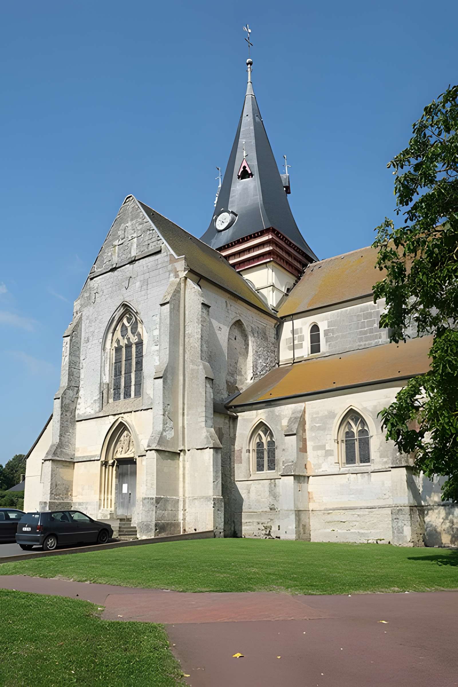 Église Saint-Sauveur de Beaumont-en-Auge
