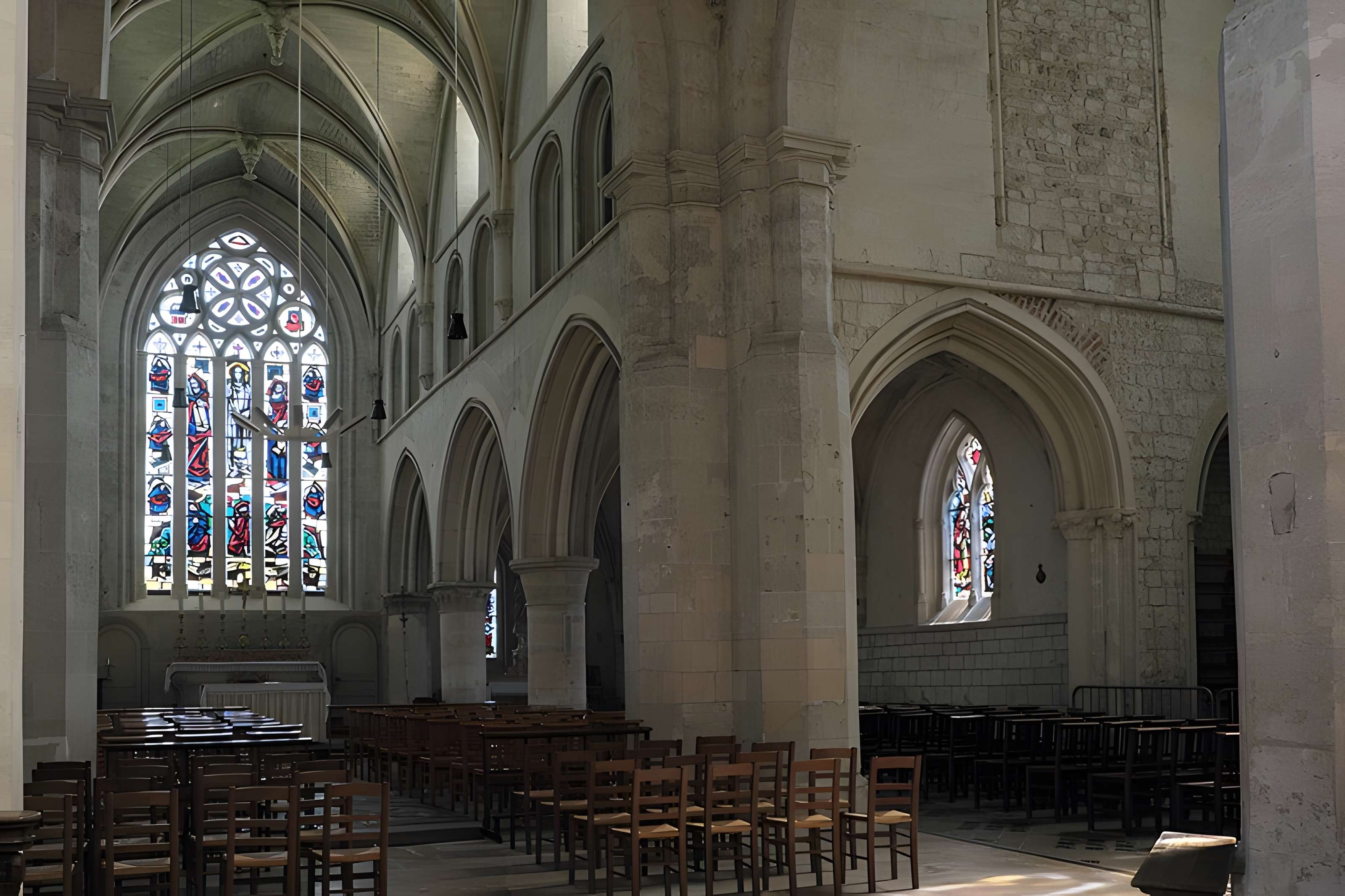 Église Saint-Sauveur de Beaumont-en-Auge