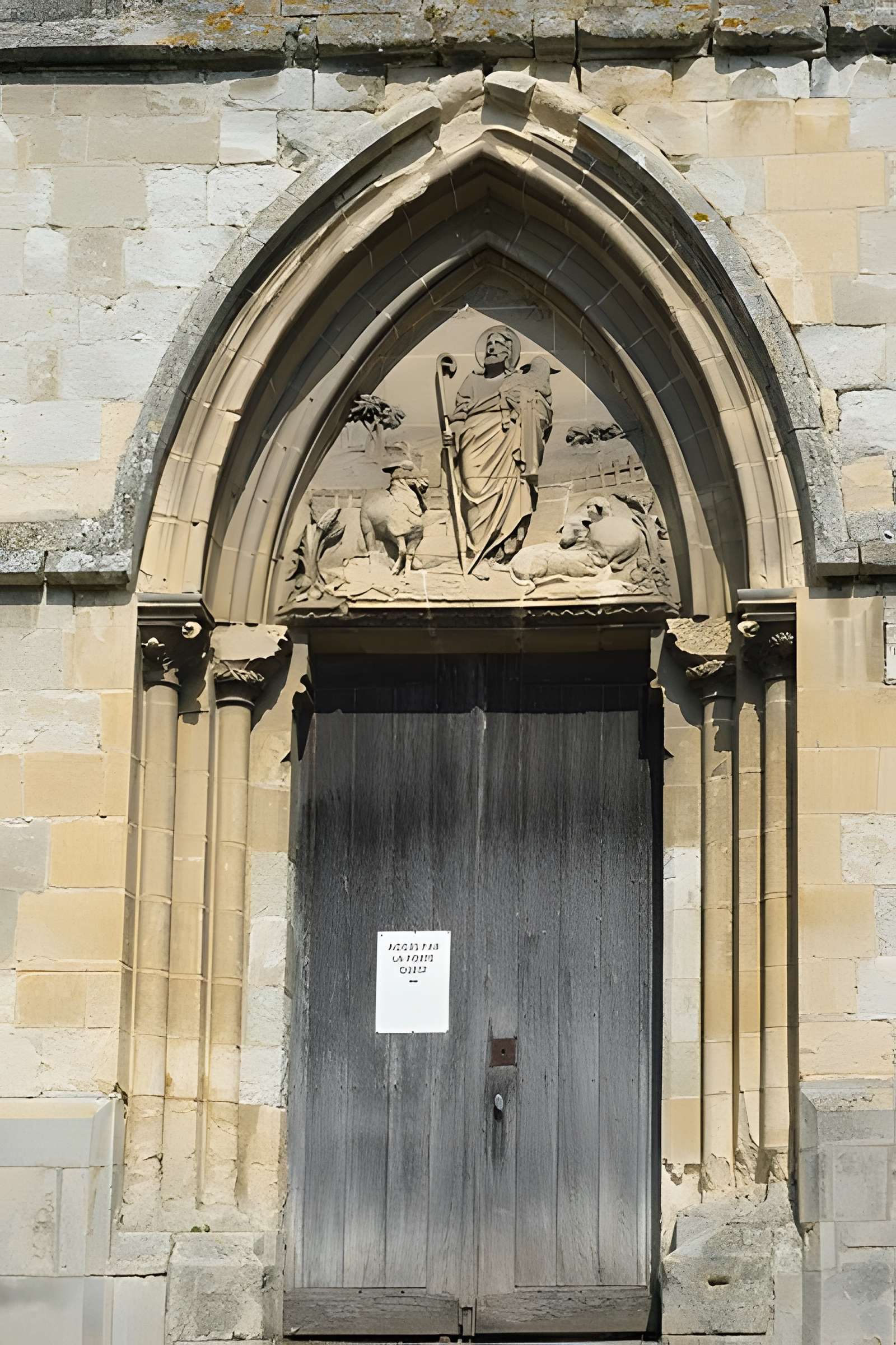 Église Saint-Sauveur de Beaumont-en-Auge