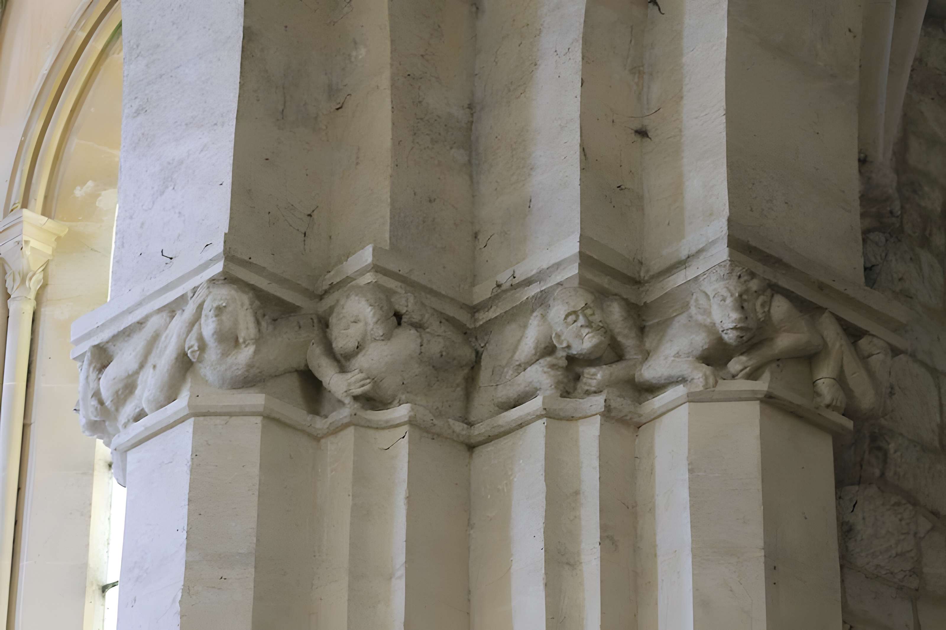 Église Saint-Sauveur de Beaumont-en-Auge