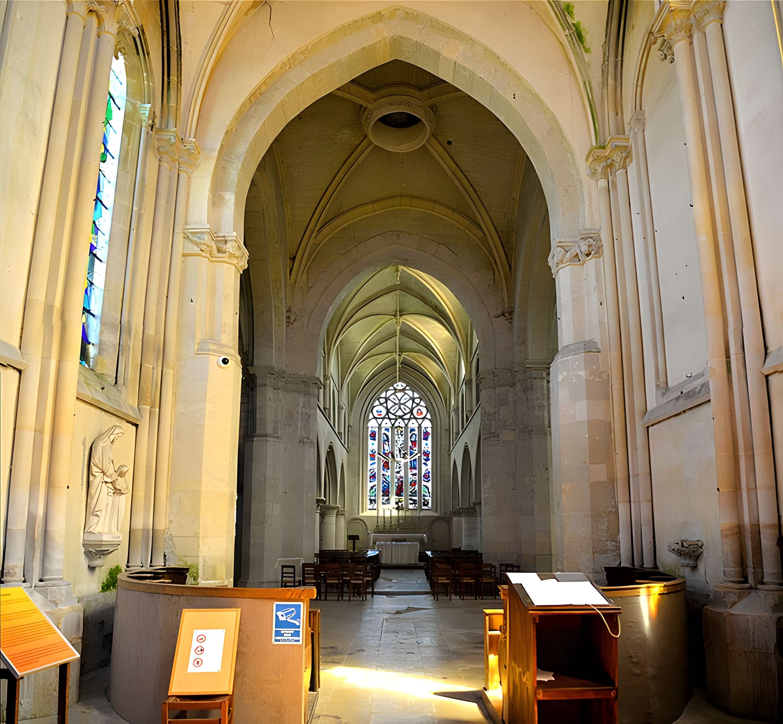 Église Saint-Sauveur de Beaumont-en-Auge