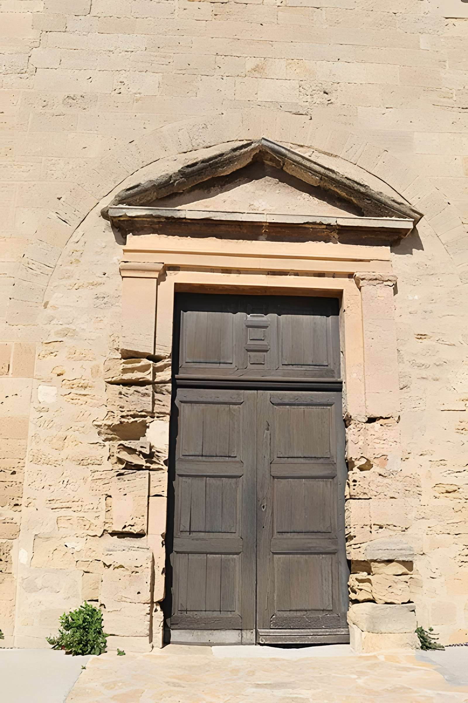 Église Saint-Sauveur de Fos-sur-Mer