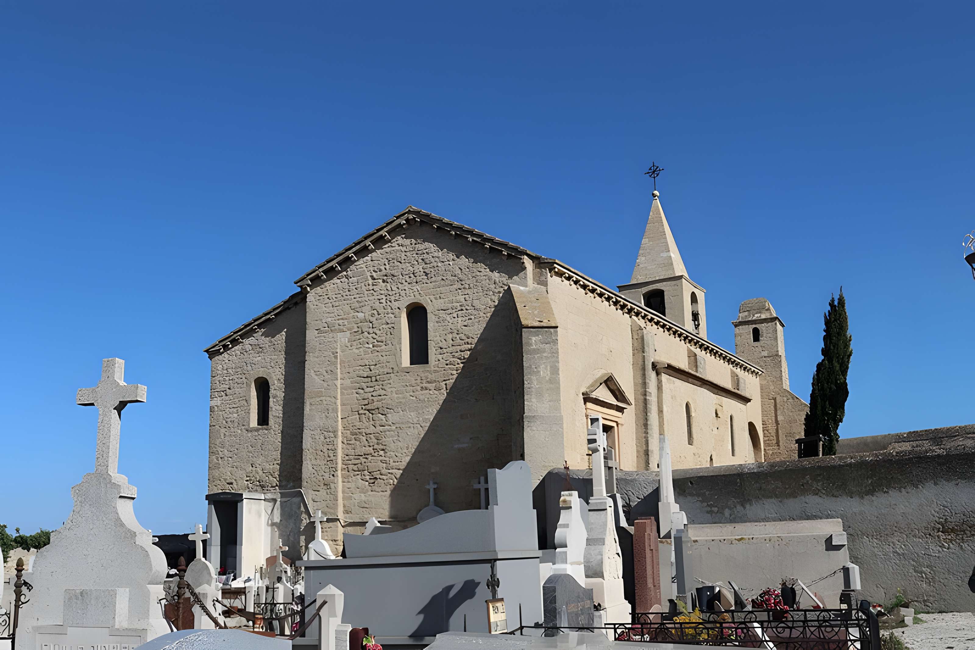 Église Saint-Sauveur de Fos-sur-Mer