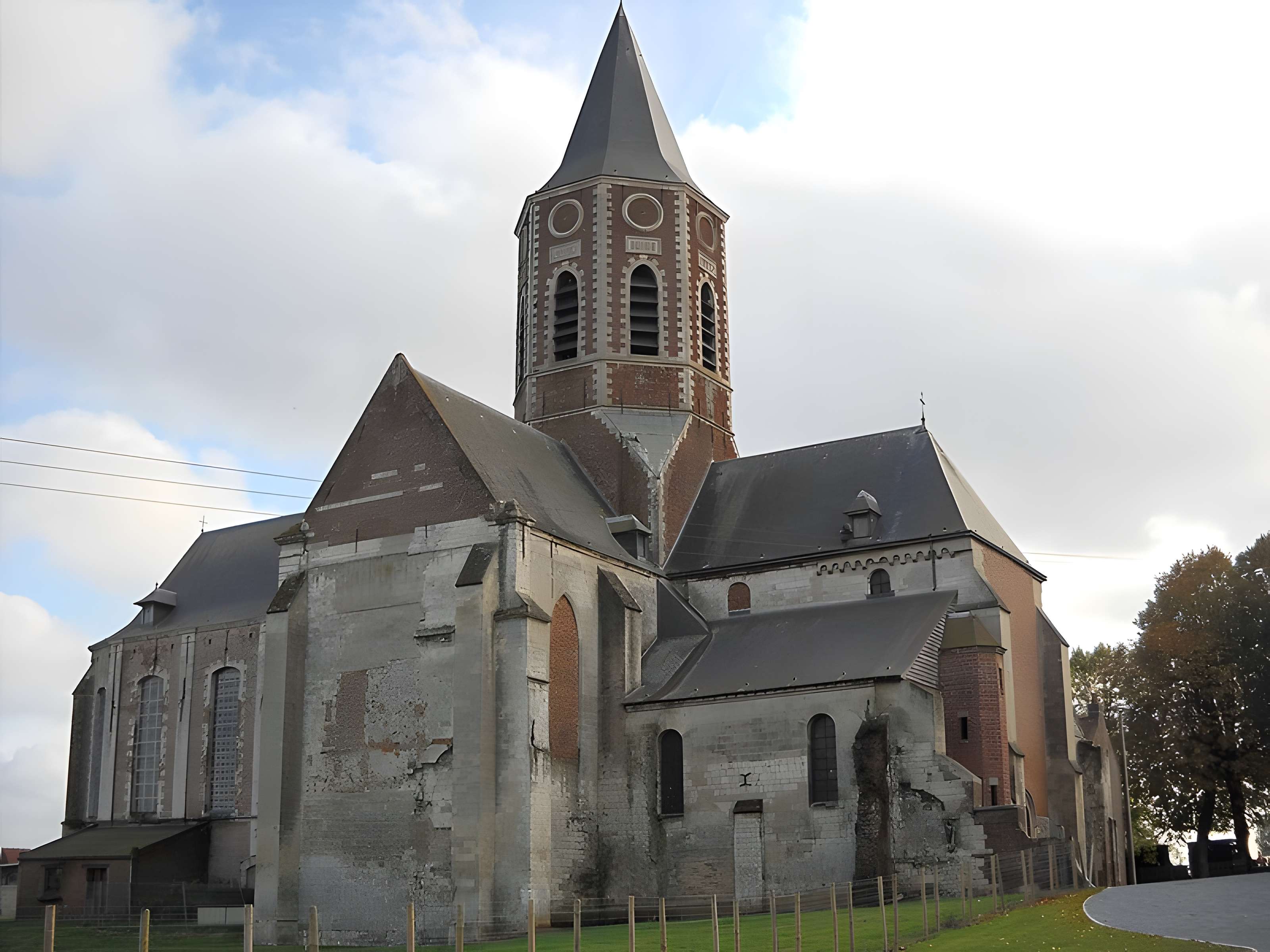 Église Saint-Sauveur de Ham-en-Artois