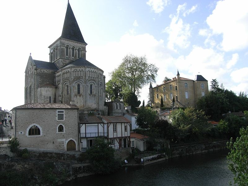 Photo de Église Saint-Sauveur de Mareuil-sur-Lay-Dissais
