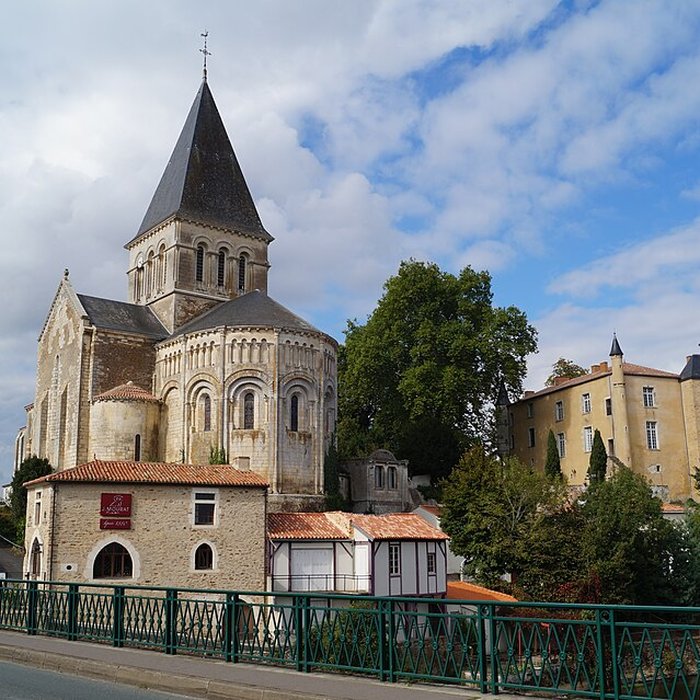 Photo de Église Saint-Sauveur de Mareuil-sur-Lay-Dissais