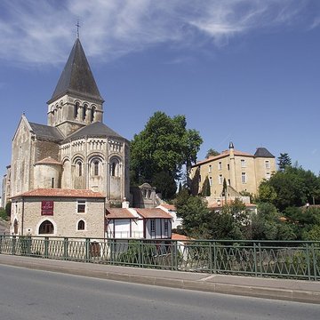 Église Saint-Sauveur de Mareuil-sur-Lay-Dissais