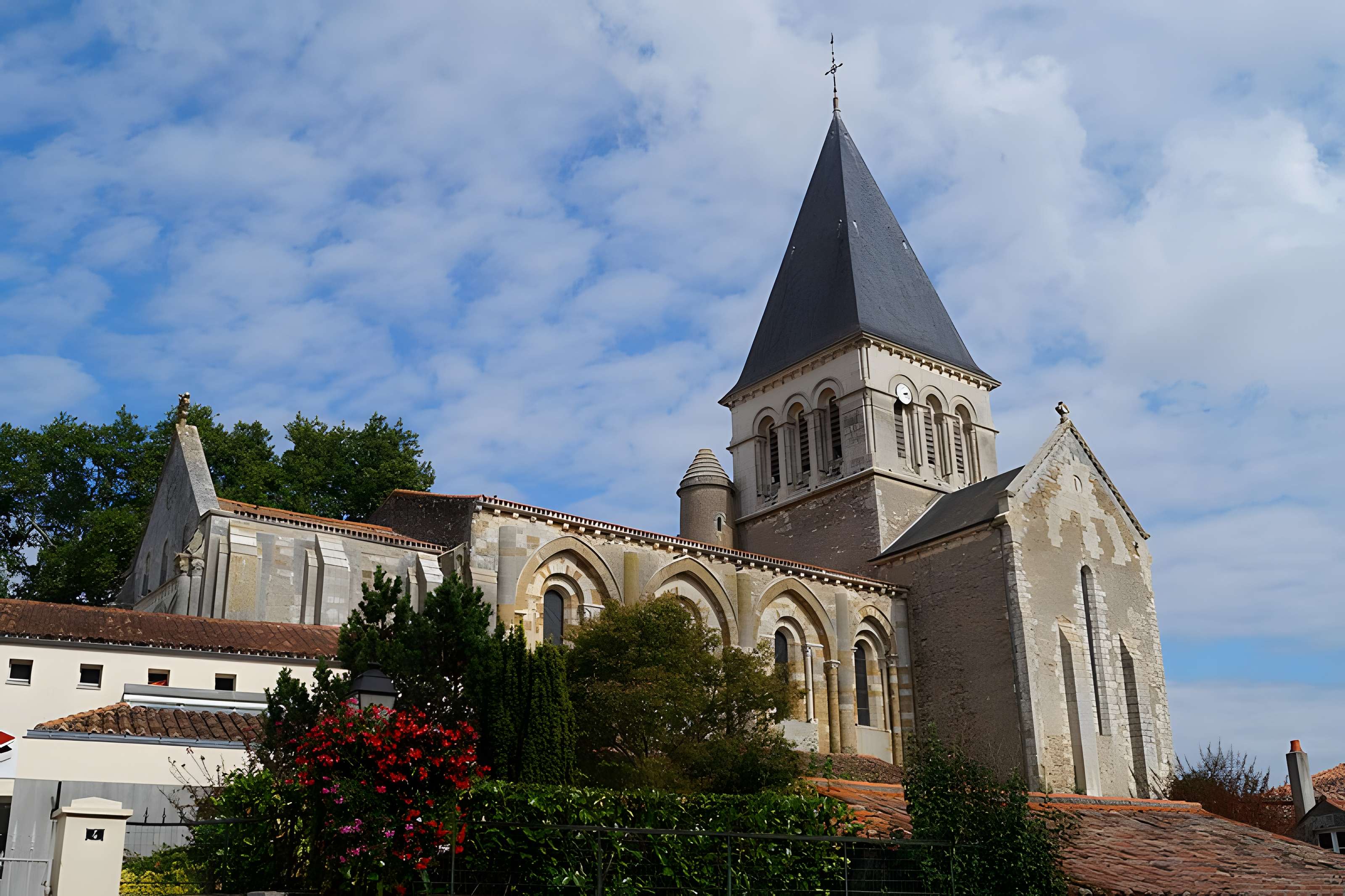 Église Saint-Sauveur de Mareuil-sur-Lay-Dissais