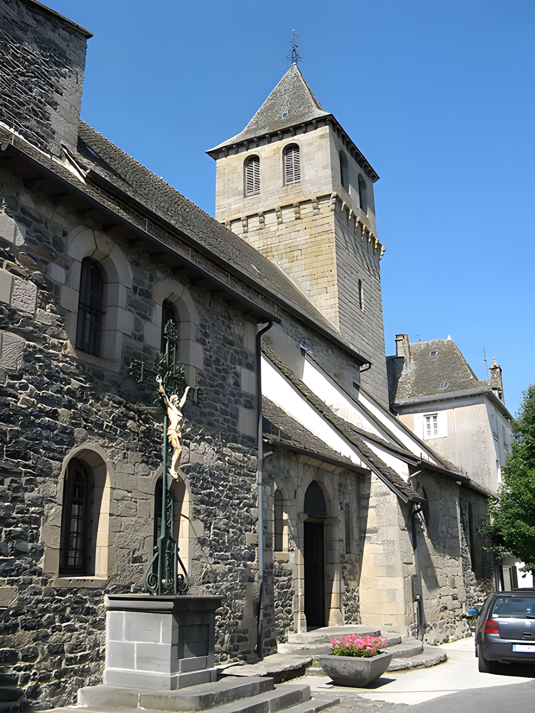 Église Saint-Sauveur de Pleaux