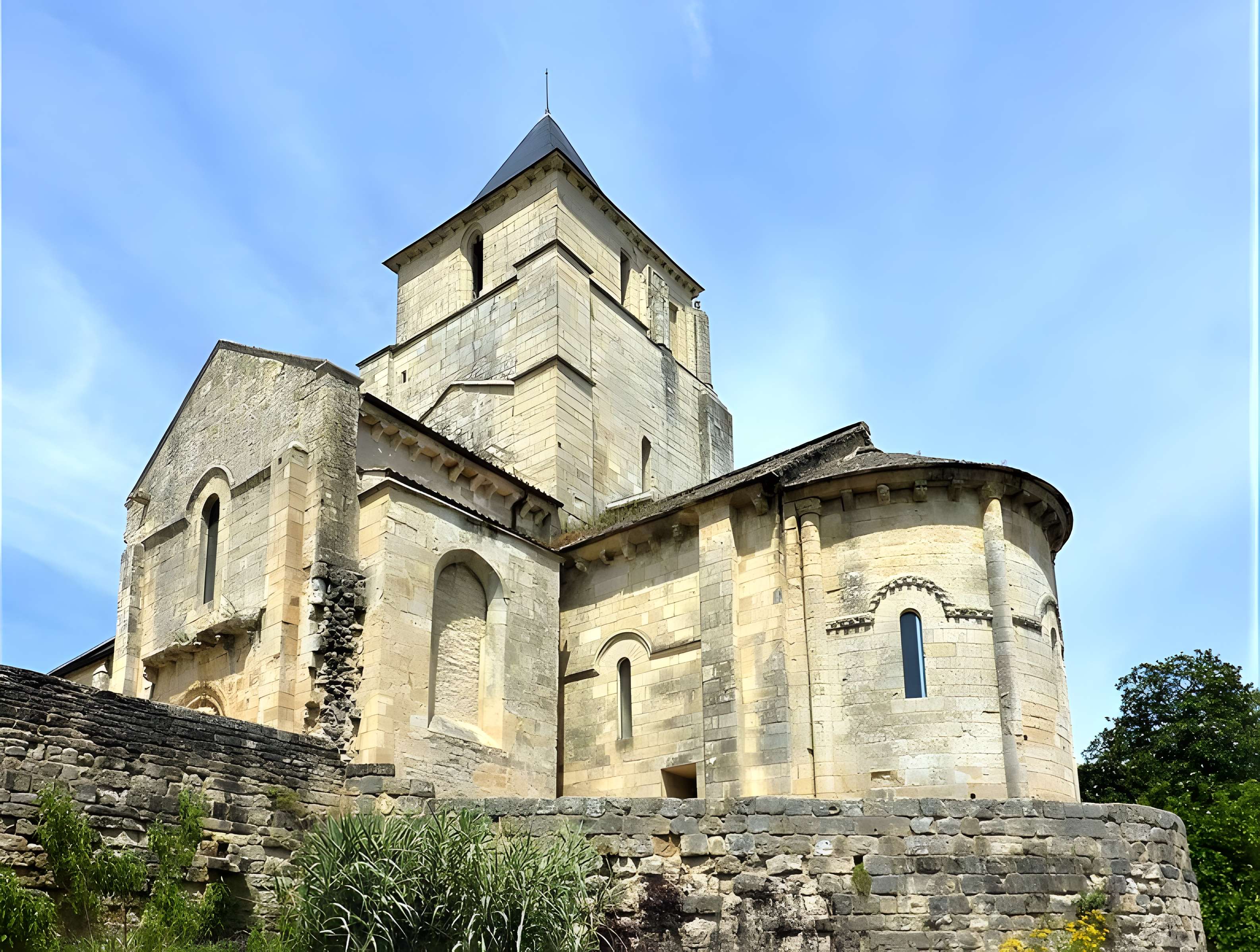 Église Saint-Savinien de Melle
