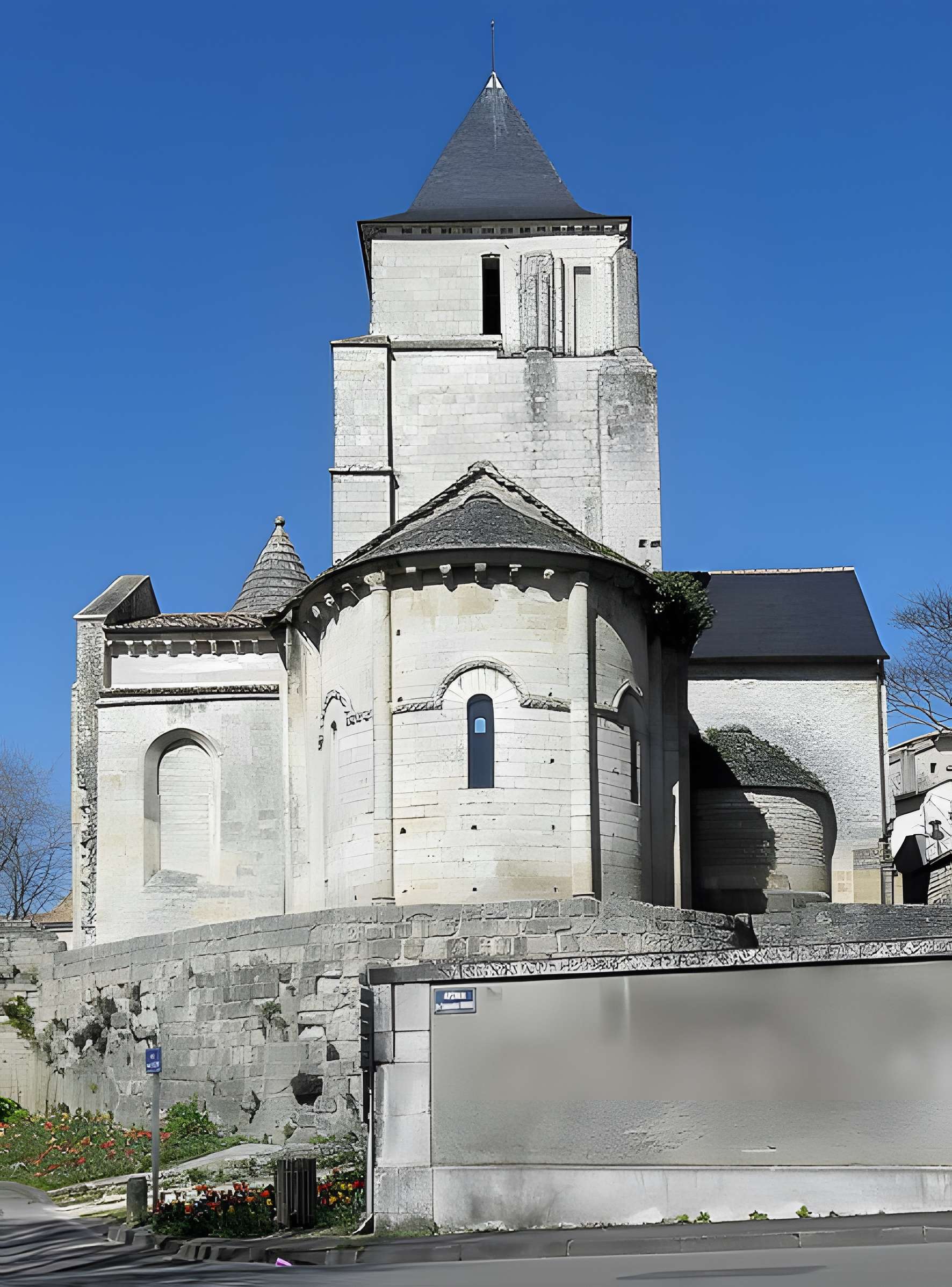 Église Saint-Savinien de Melle