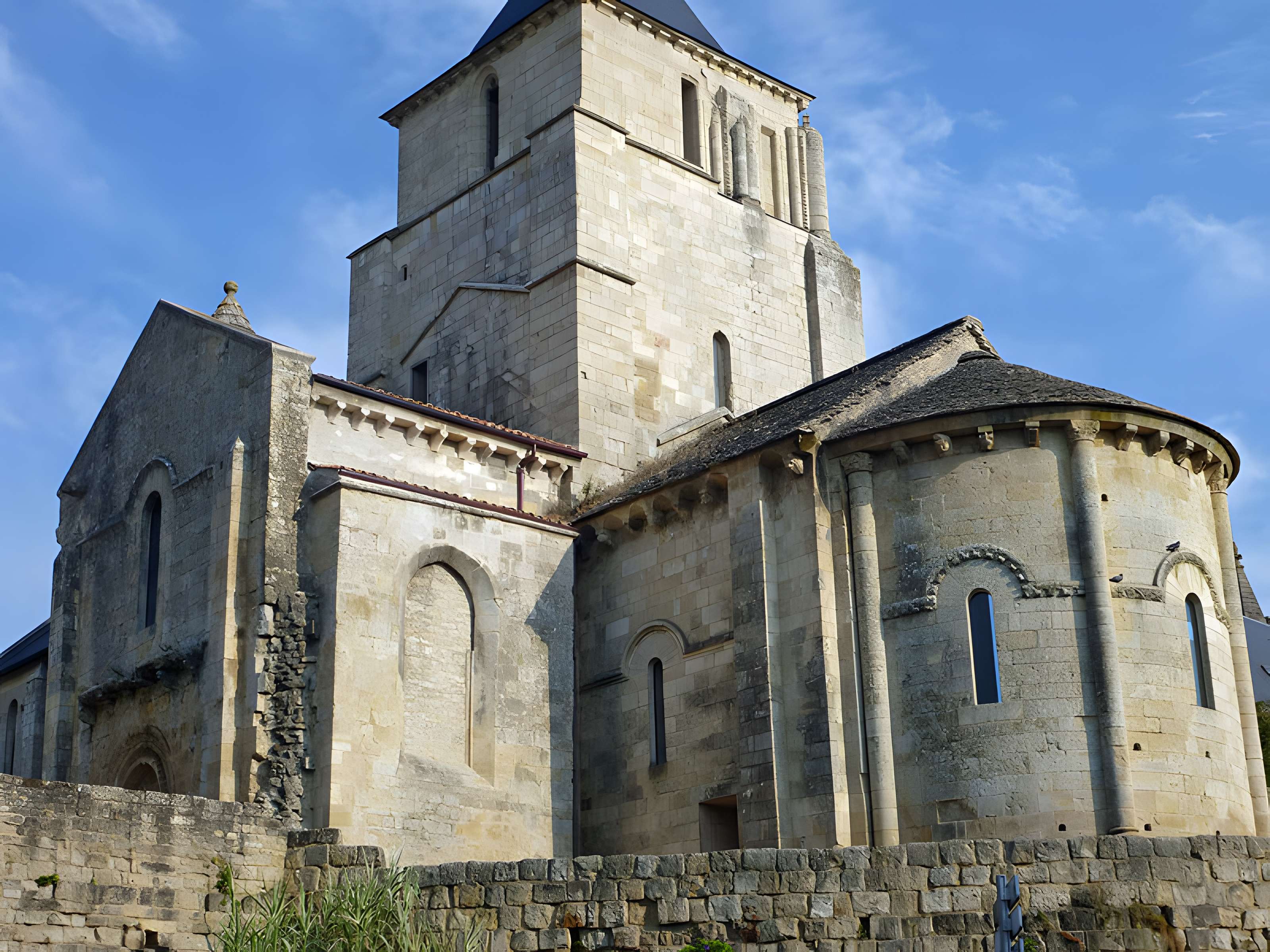 Église Saint-Savinien de Melle