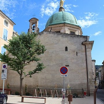 Cathédrale Sainte-Anne dApt 