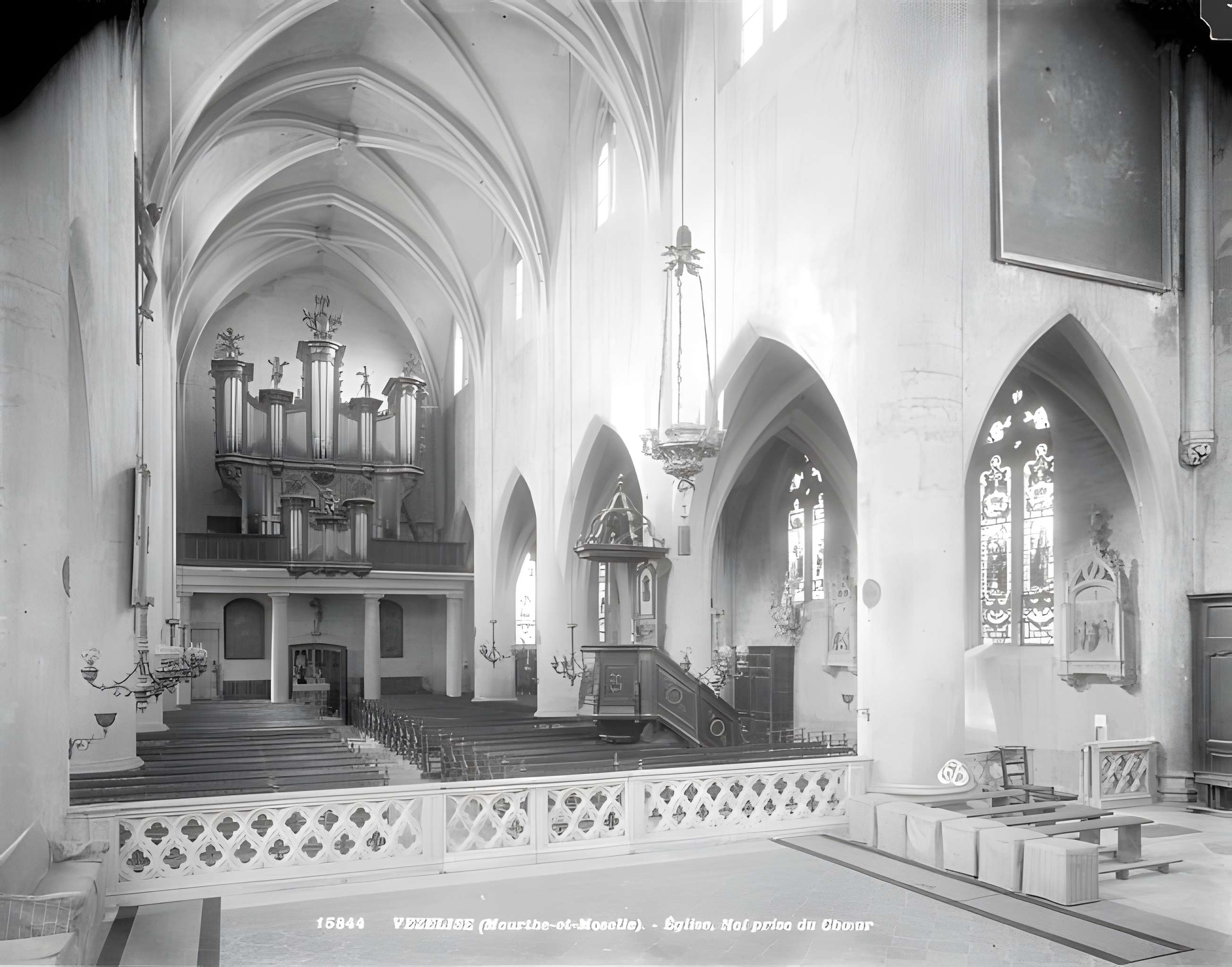 Église Saints-Côme-et-Damien de Vézelise