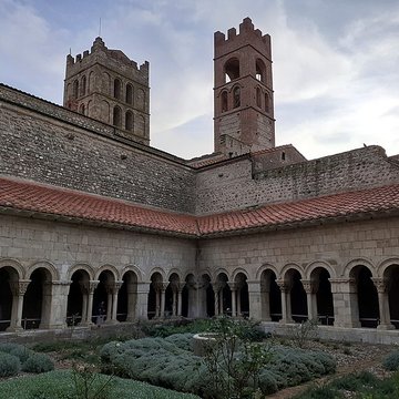 Cathédrale Sainte-Eulalie-et-Sainte-Julie dElne