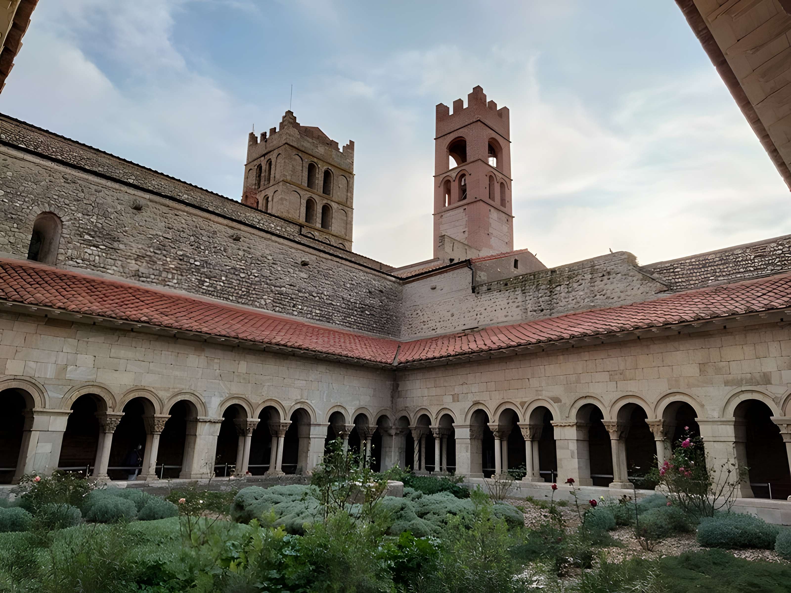 Cathédrale Sainte-Eulalie-et-Sainte-Julie d'Elne