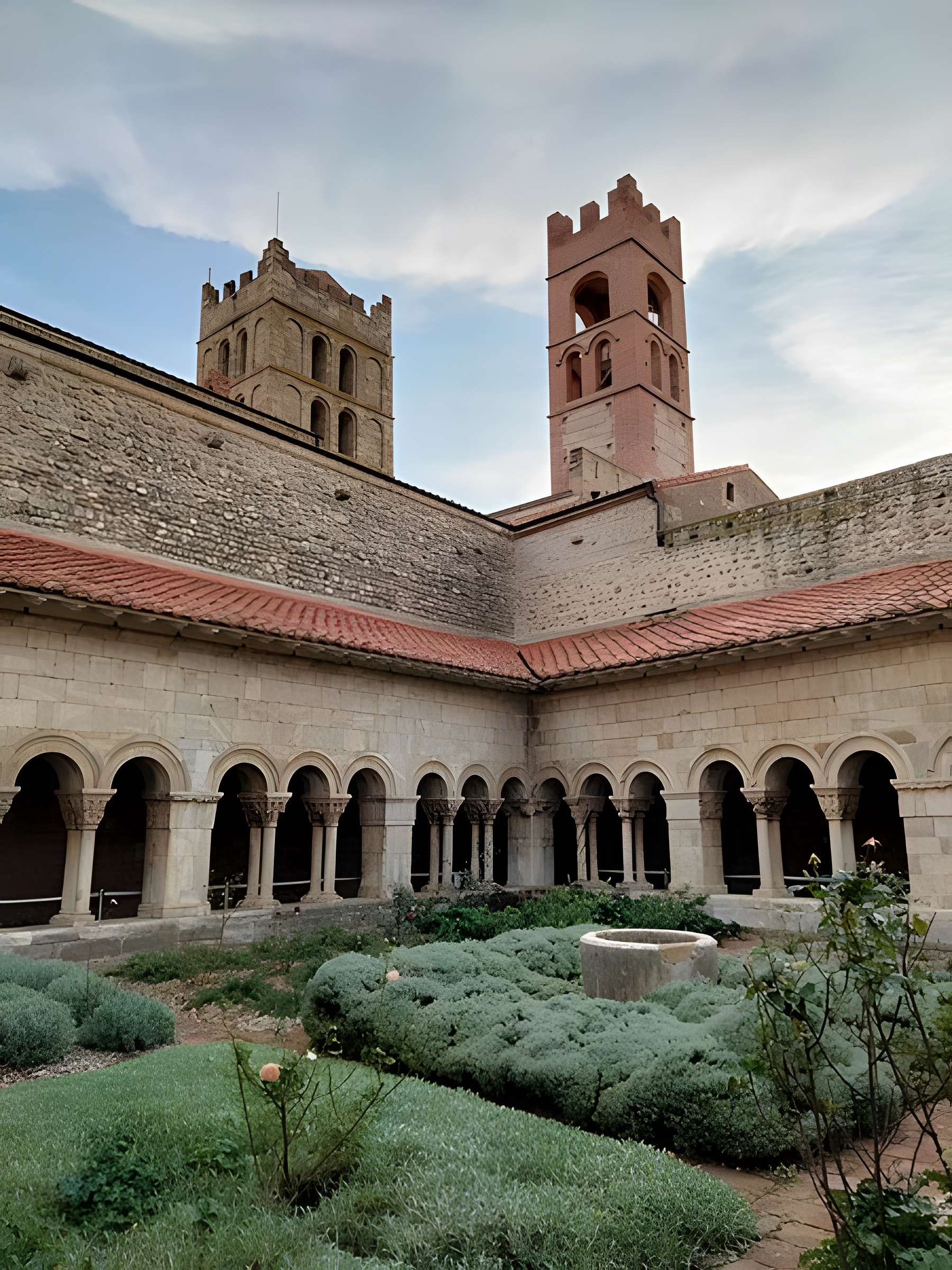 Cathédrale Sainte-Eulalie-et-Sainte-Julie d'Elne