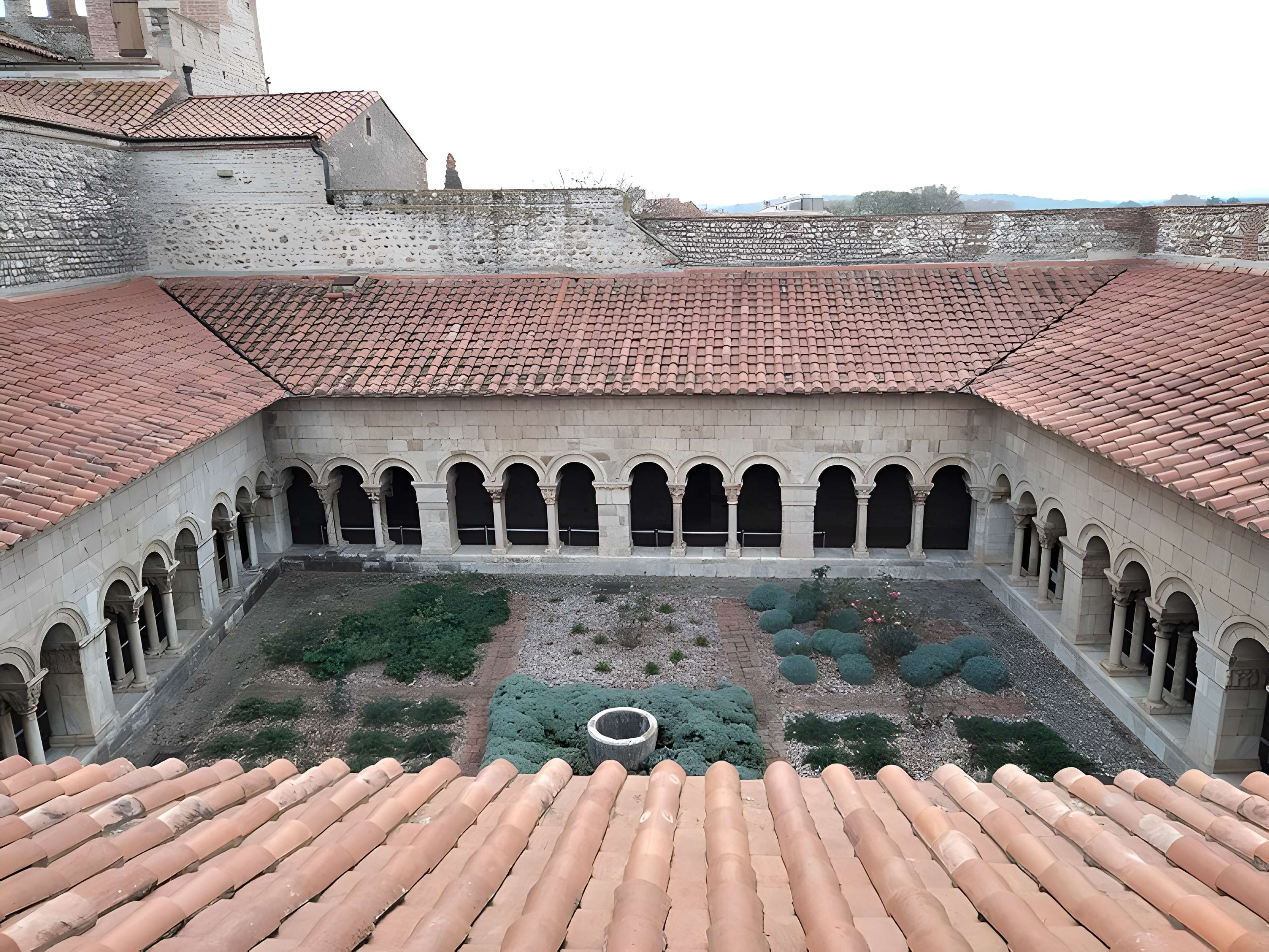Cathédrale Sainte-Eulalie-et-Sainte-Julie d'Elne