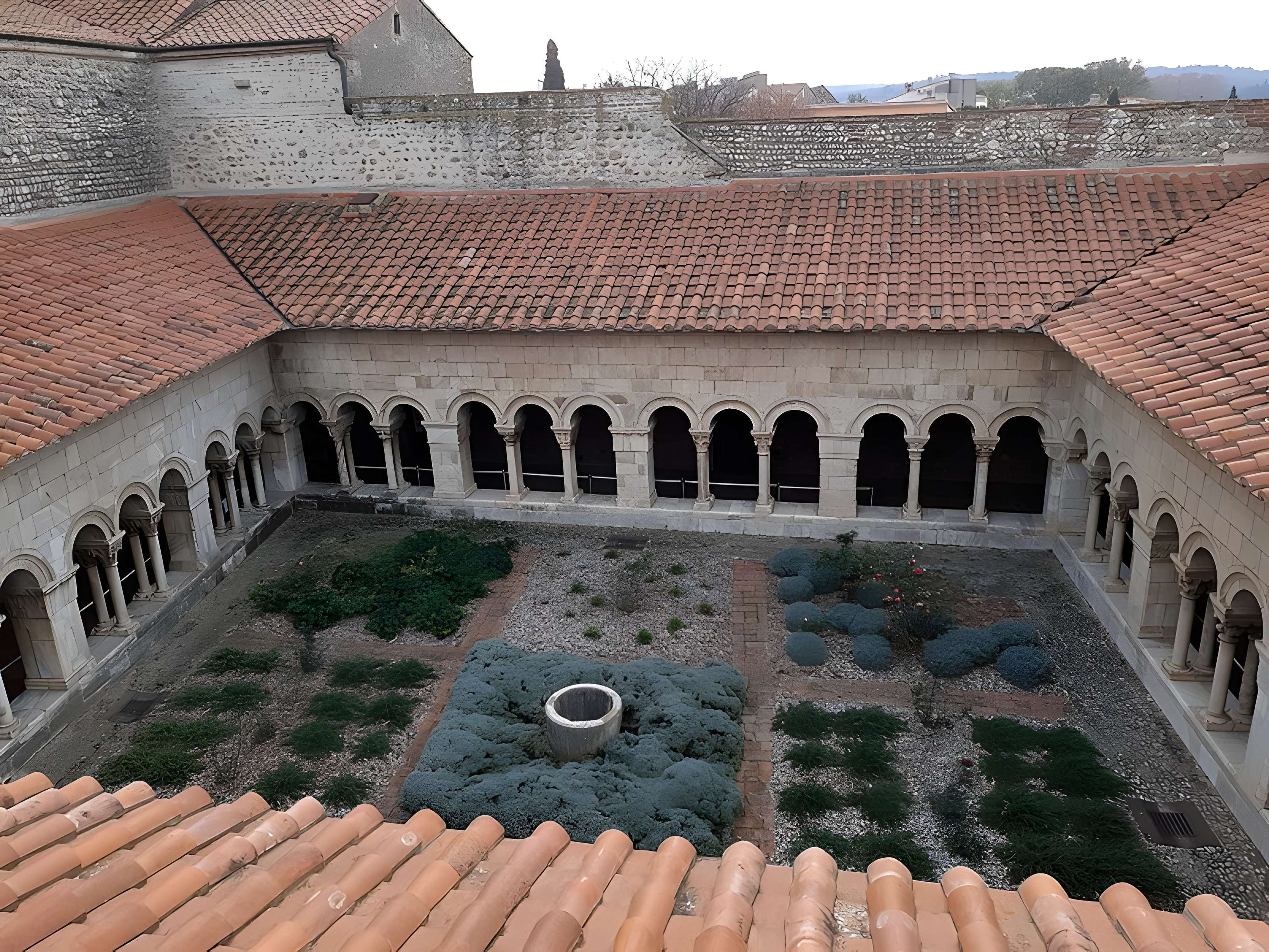 Cathédrale Sainte-Eulalie-et-Sainte-Julie d'Elne