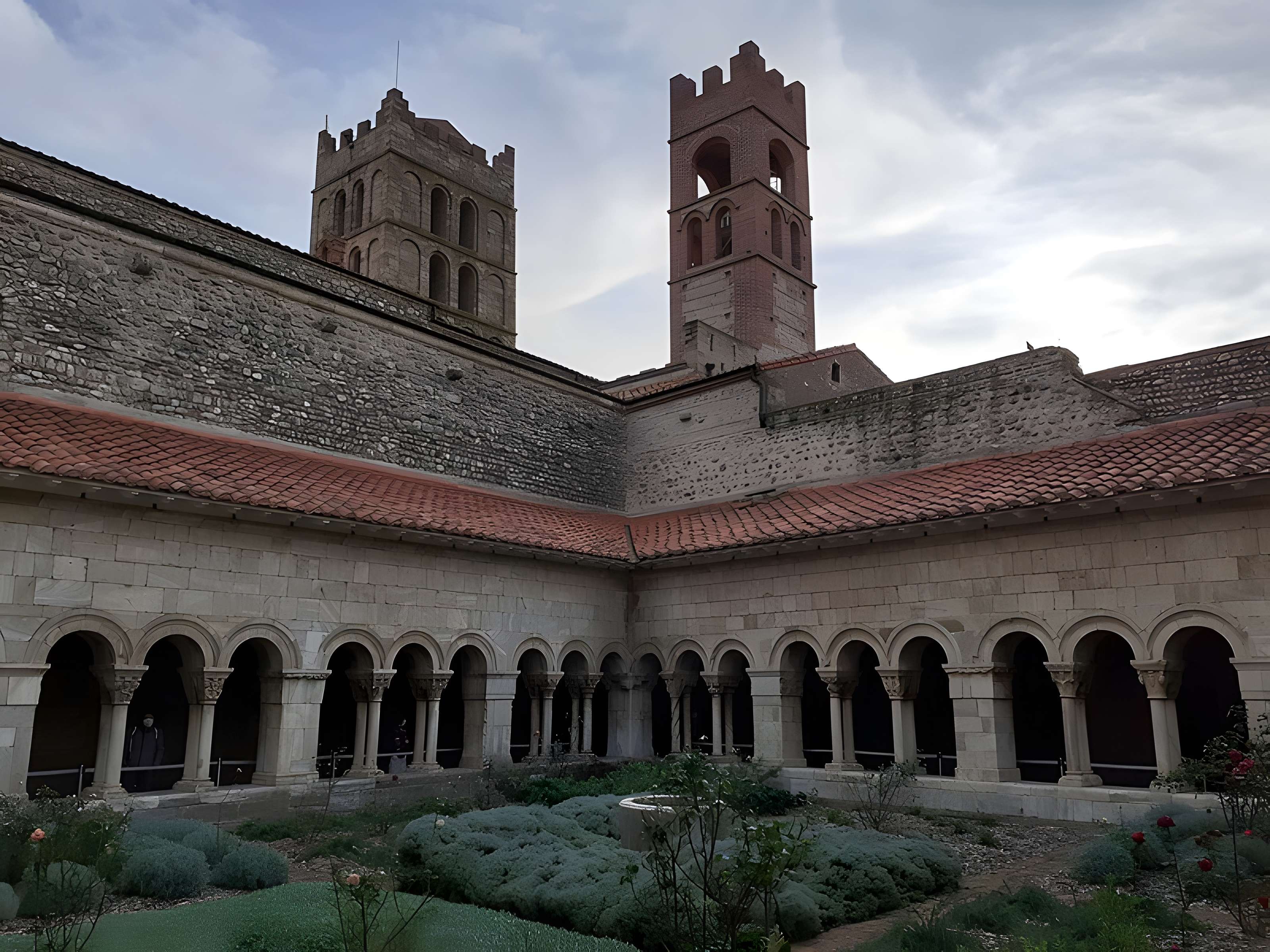 Cathédrale Sainte-Eulalie-et-Sainte-Julie d'Elne