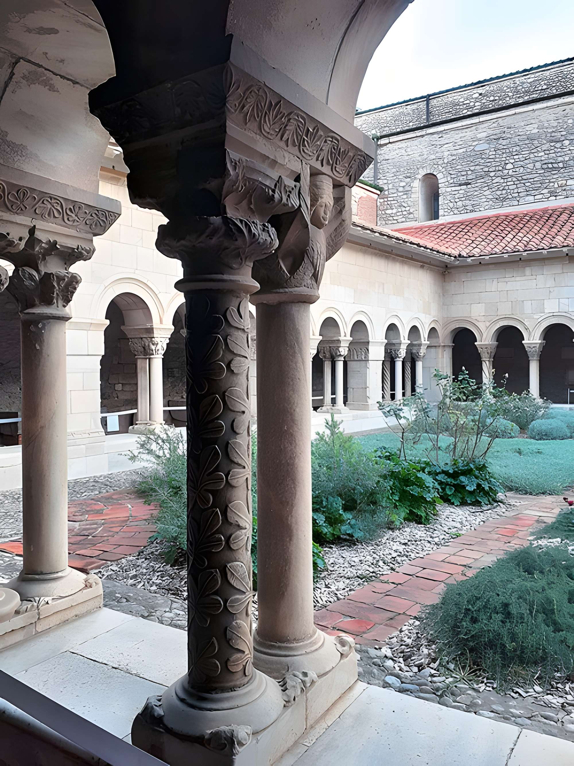 Cathédrale Sainte-Eulalie-et-Sainte-Julie d'Elne