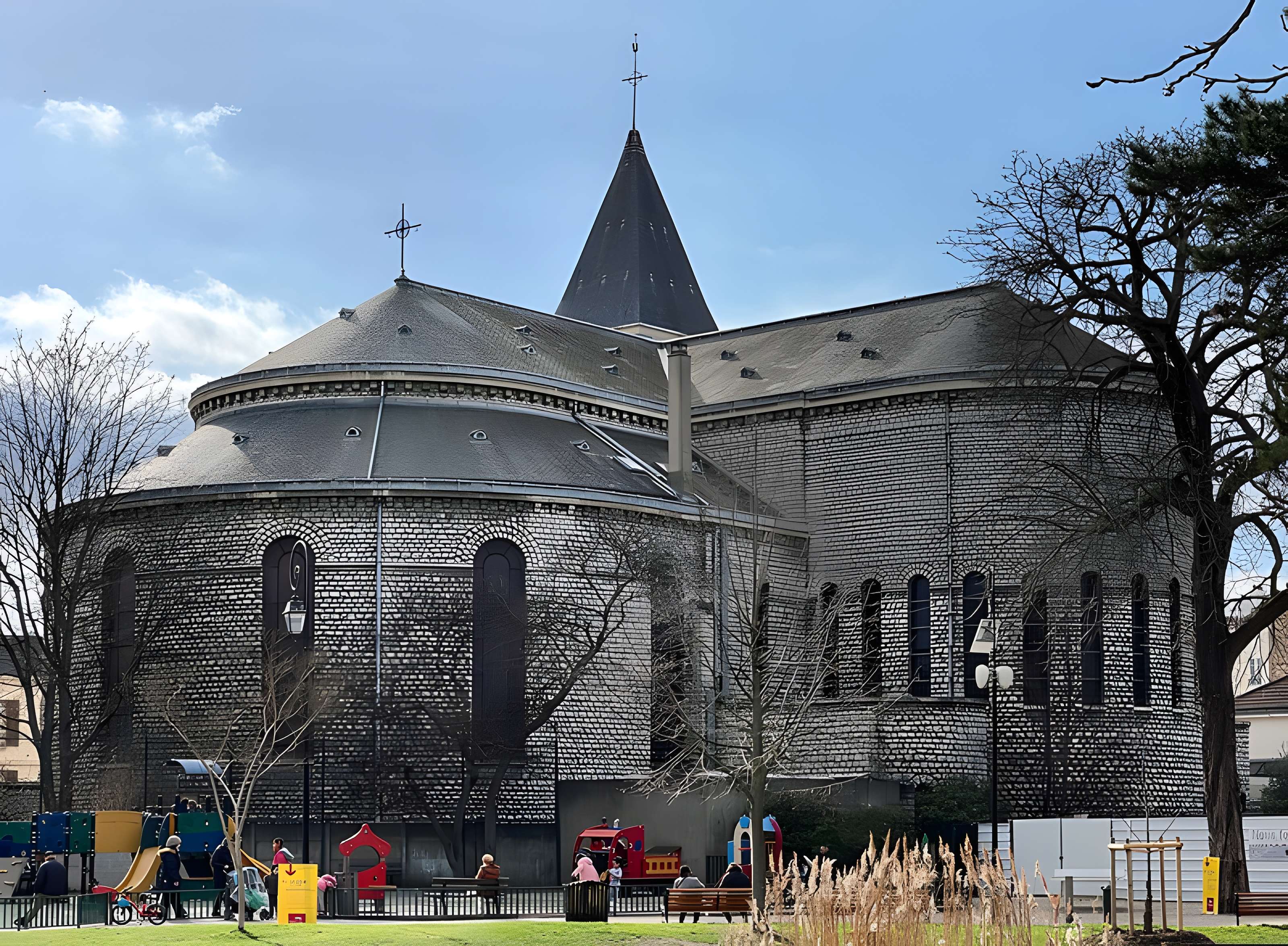 Cathédrale Sainte-Geneviève-et-Saint-Maurice de Nanterre