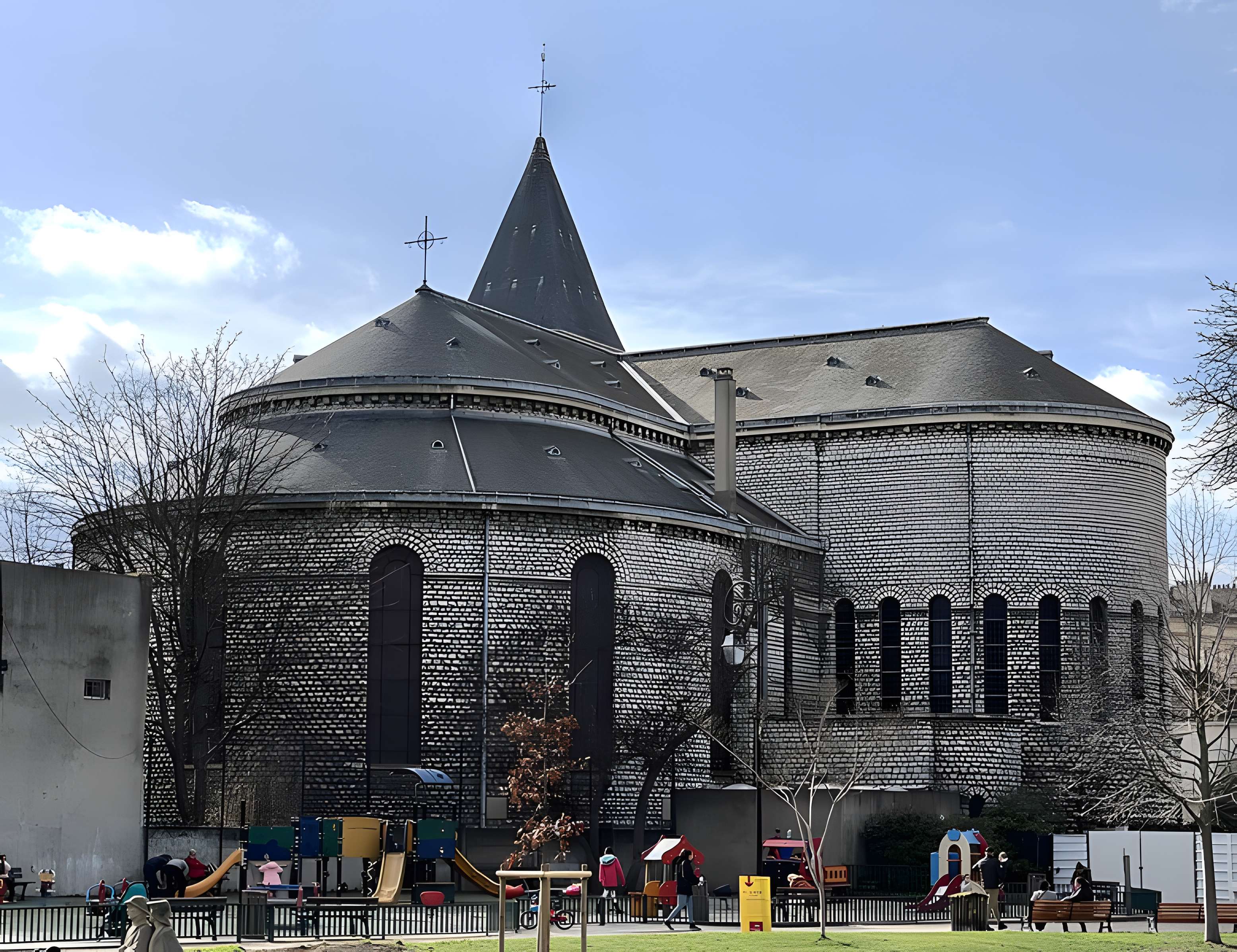 Cathédrale Sainte-Geneviève-et-Saint-Maurice de Nanterre
