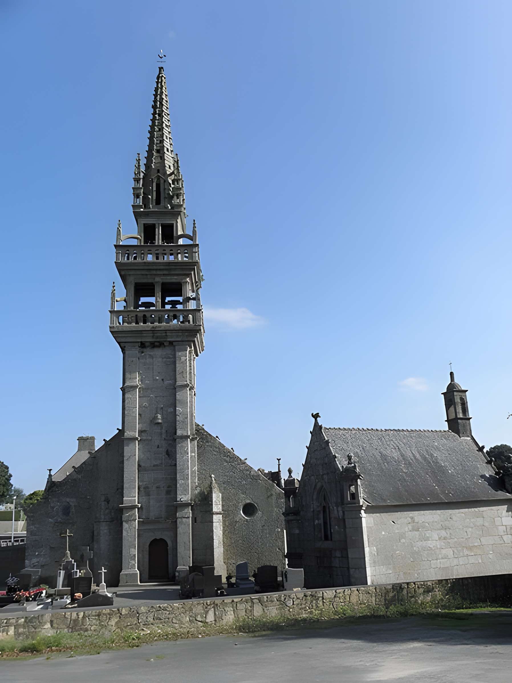 Église Saint-Servais de Saint-Servais dans le Finistère 