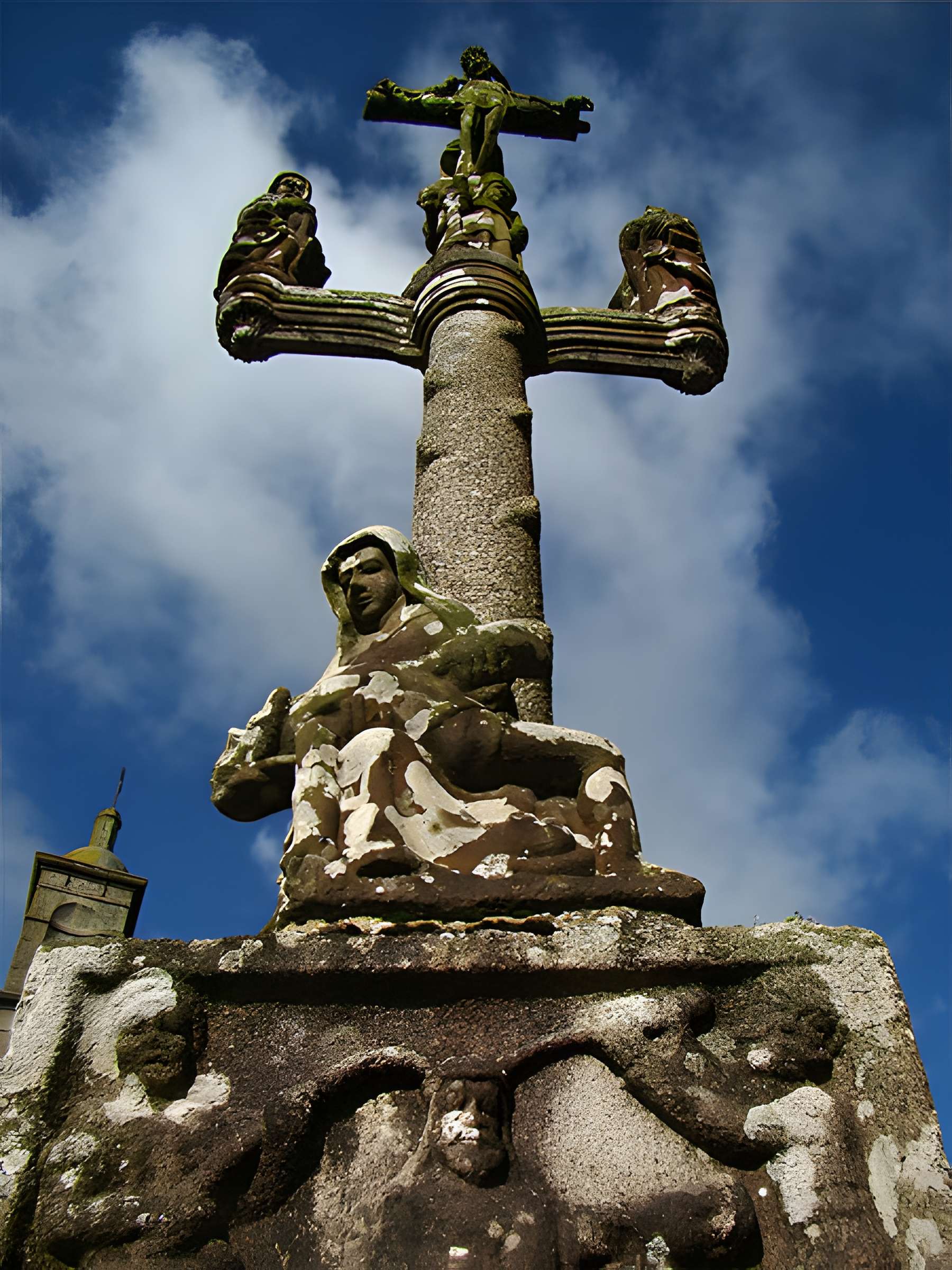 Église Saint-Servais de Saint-Servais dans le Finistère