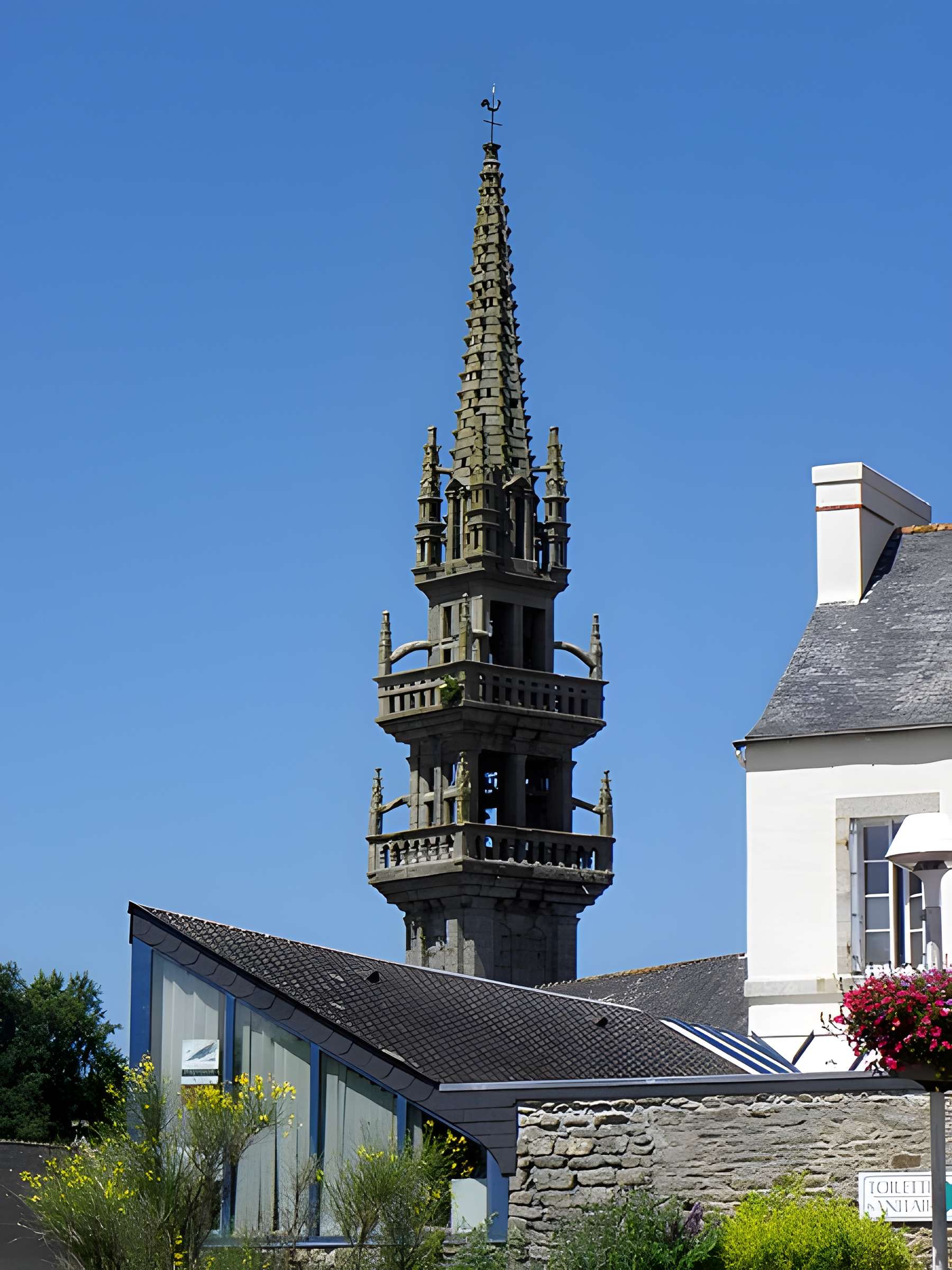 Église Saint-Servais de Saint-Servais dans le Finistère
