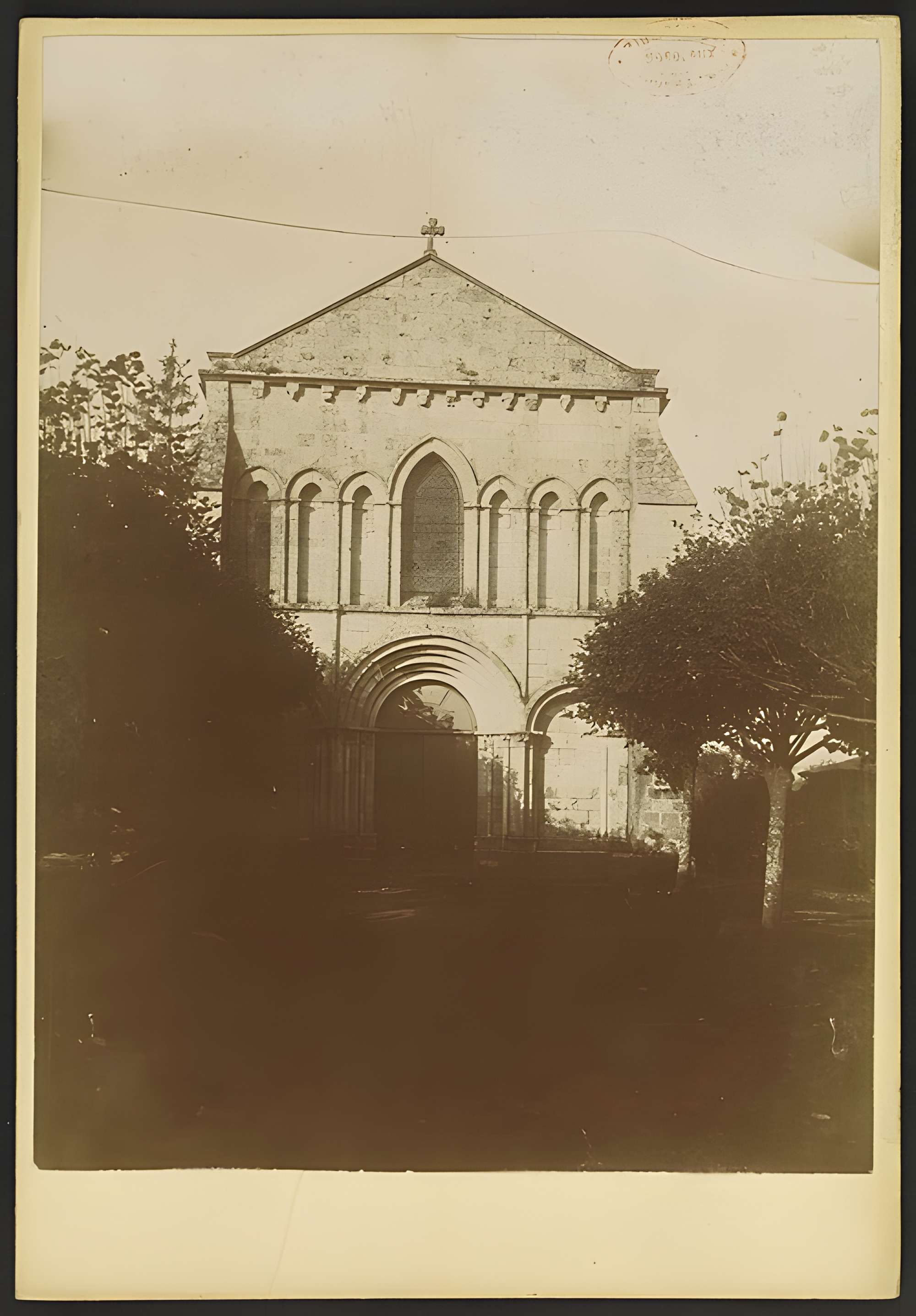 Église Saint-Séverin de Nieul-le-Virouil