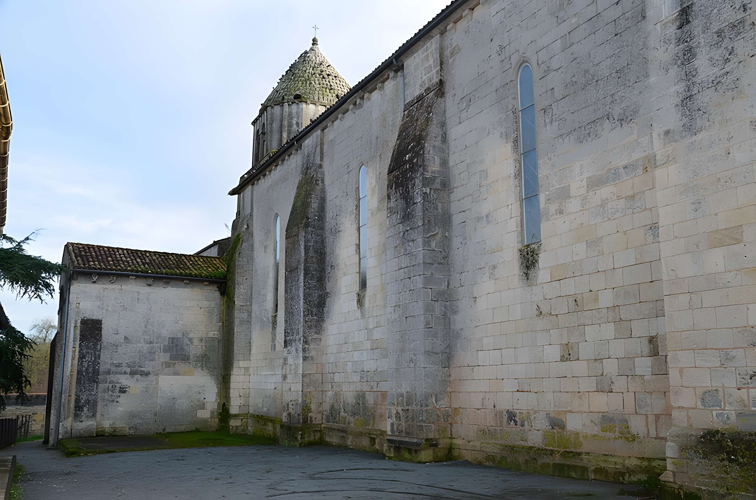 Église Saint-Séverin de Nieul-le-Virouil