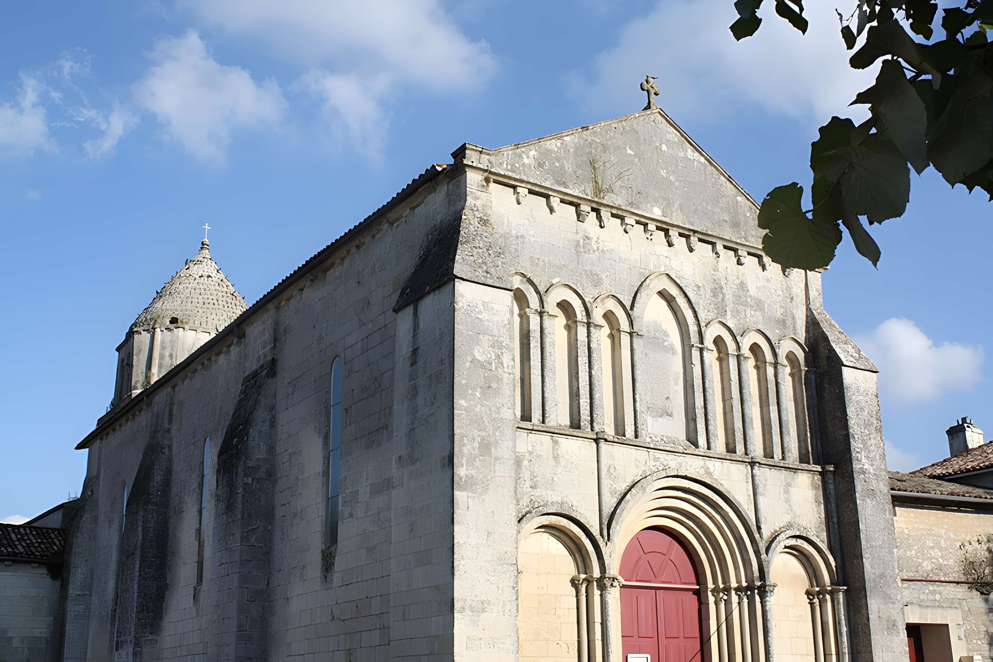 Église Saint-Séverin de Nieul-le-Virouil