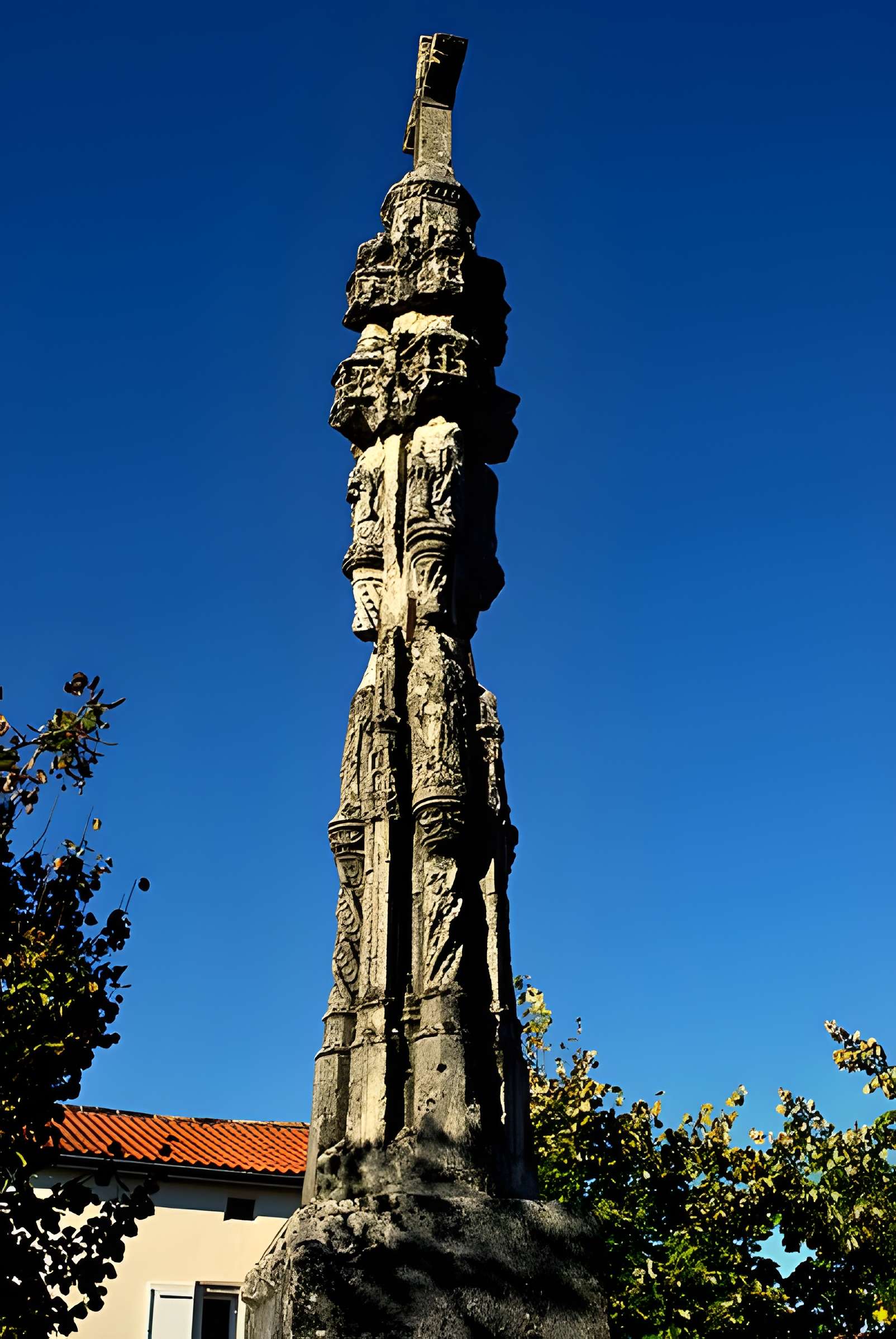 Église Saint-Séverin de Nieul-le-Virouil