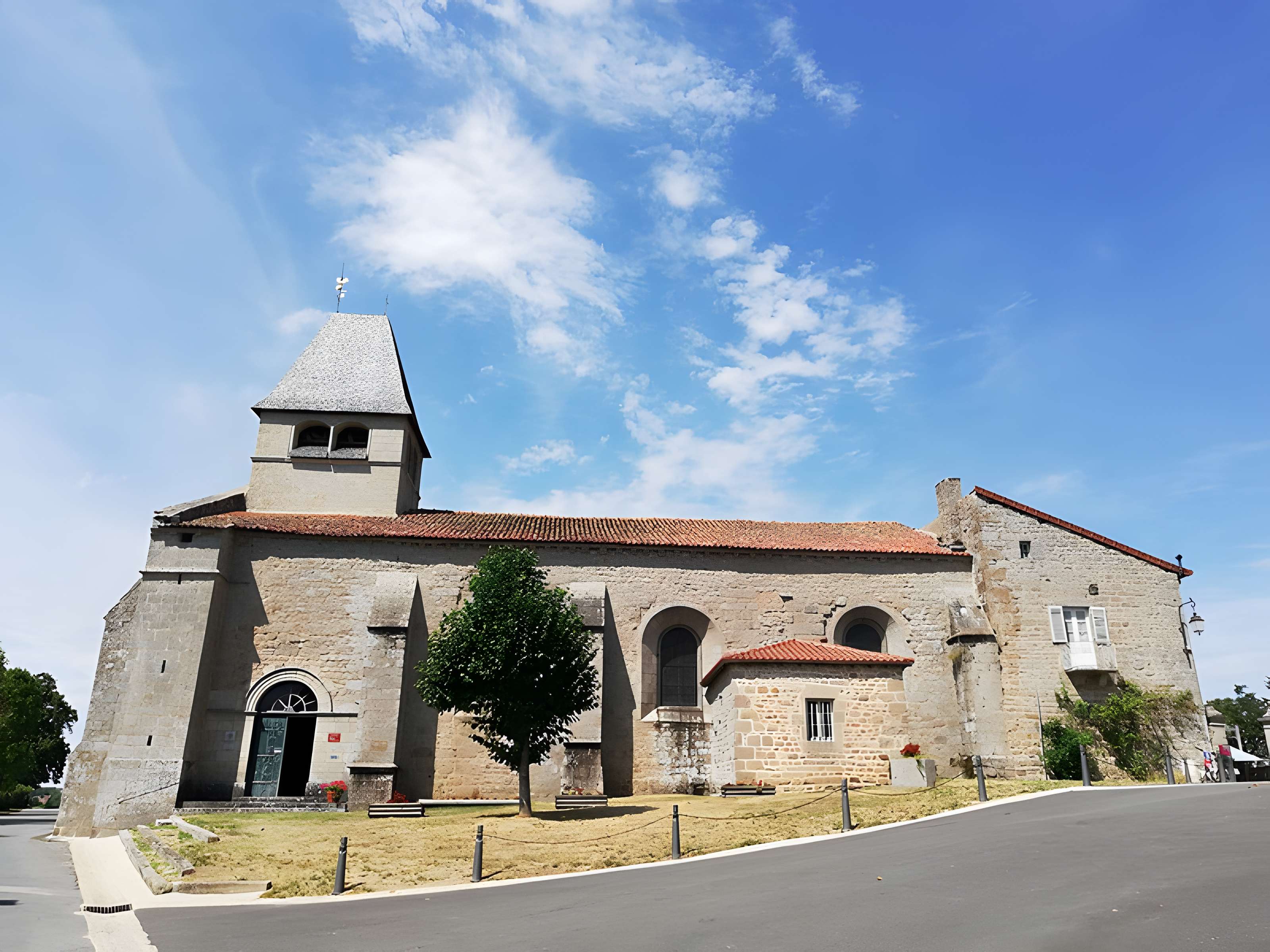 Église Saint-Silvain de Saint-Silvain-Bellegarde