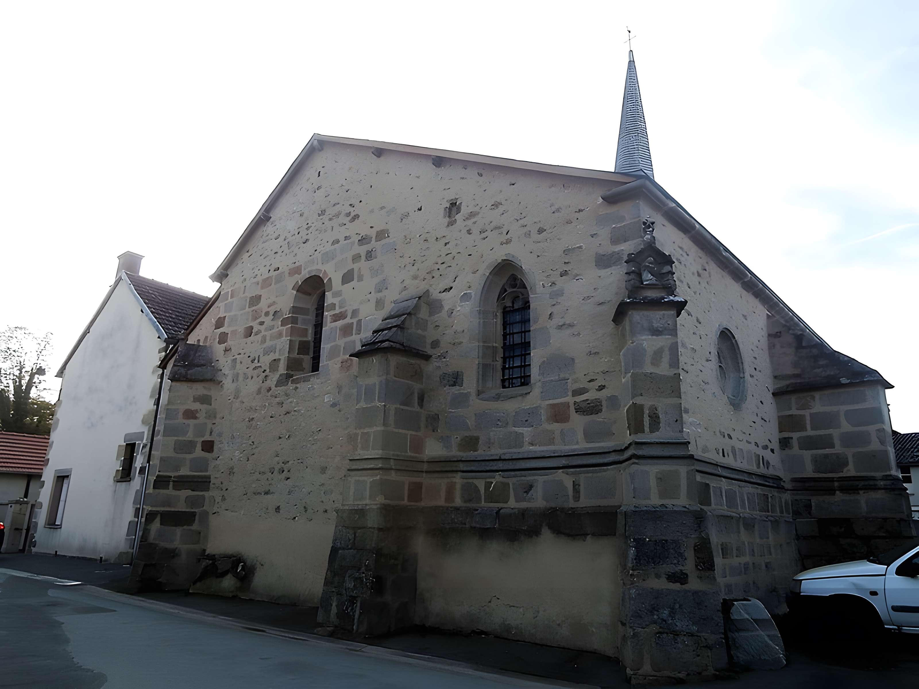 Église Saint-Silvain de Saint-Silvain-Montaigut