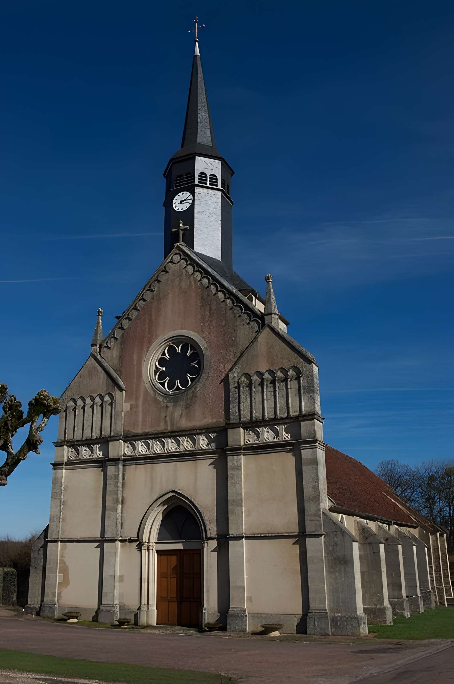 Église Saint-Siméon de Menou 