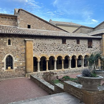 Église Saints-Martin-et-Laurent de Salles-Arbuissonnas-en-Beaujolais