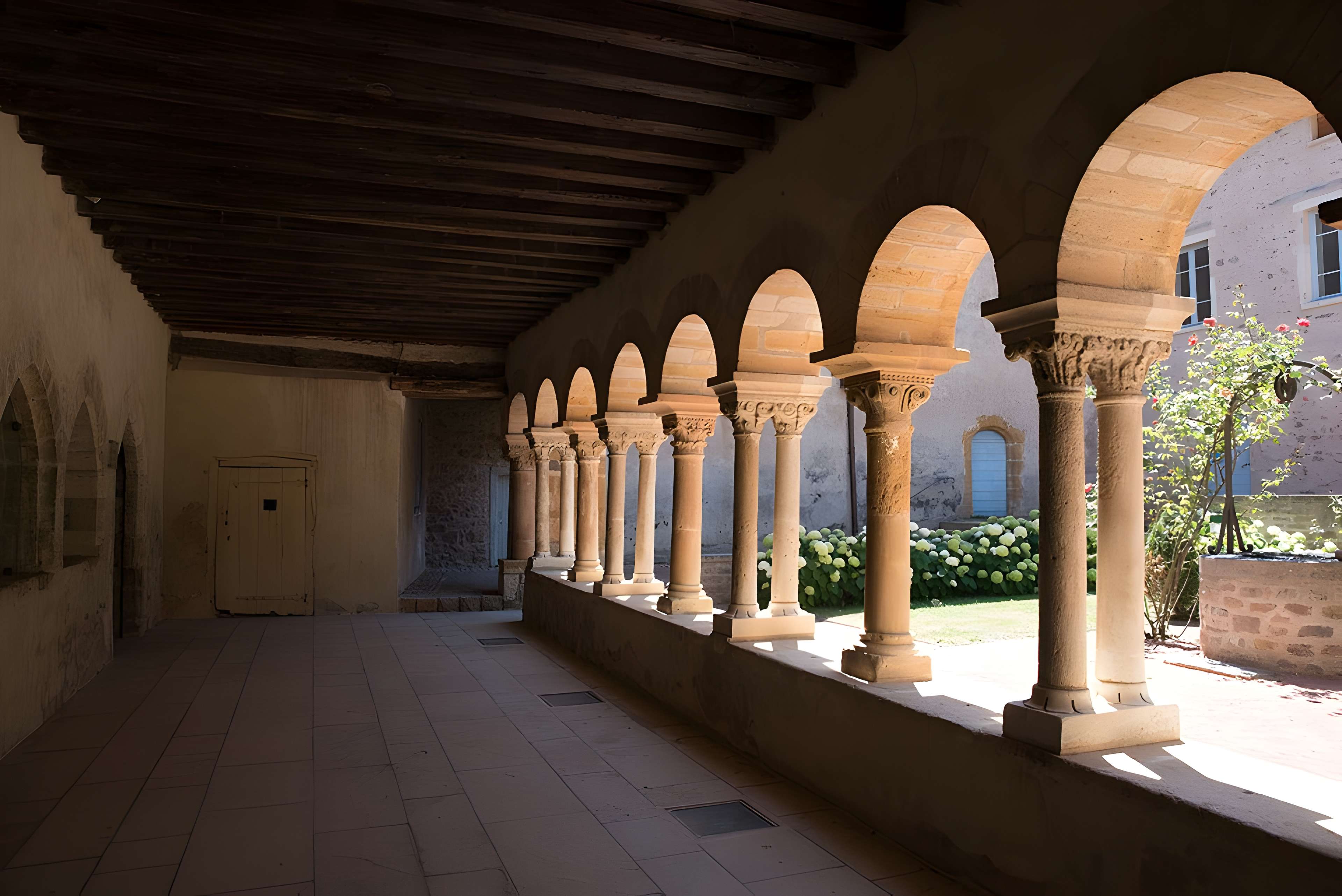 Église Saints-Martin-et-Laurent de Salles-Arbuissonnas-en-Beaujolais