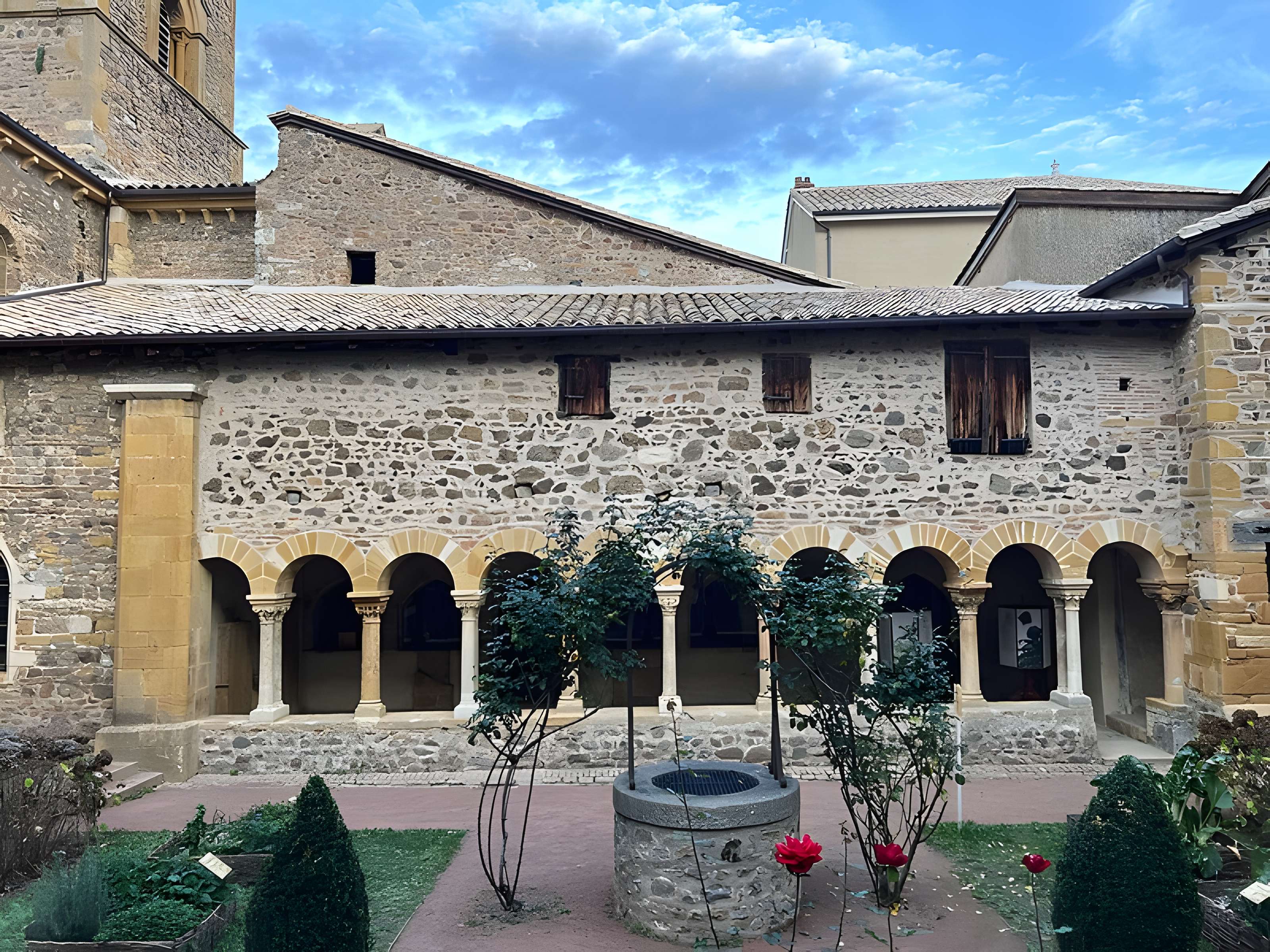 Église Saints-Martin-et-Laurent de Salles-Arbuissonnas-en-Beaujolais