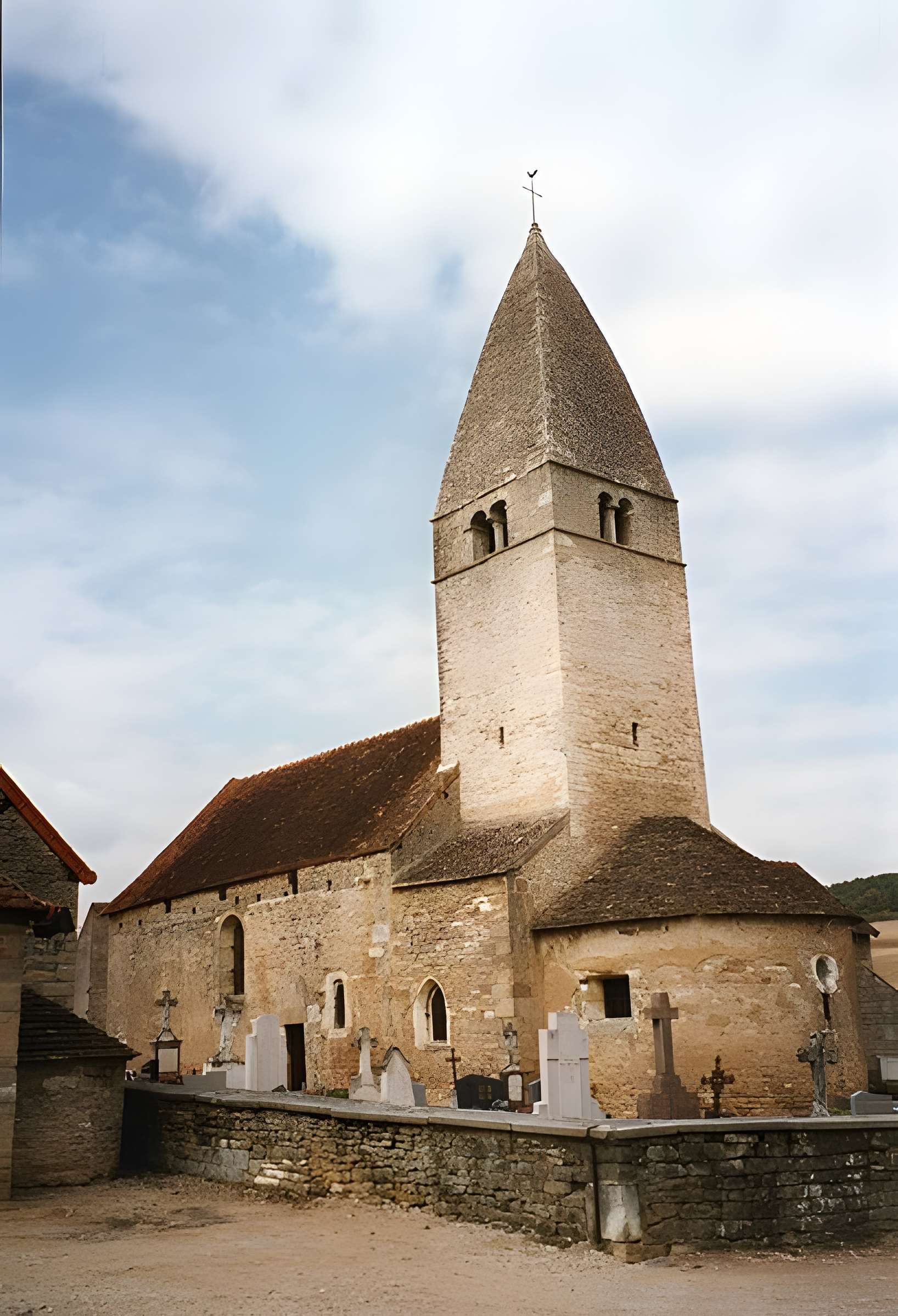 Église Saints-Pierre-et-Paul de Chamilly