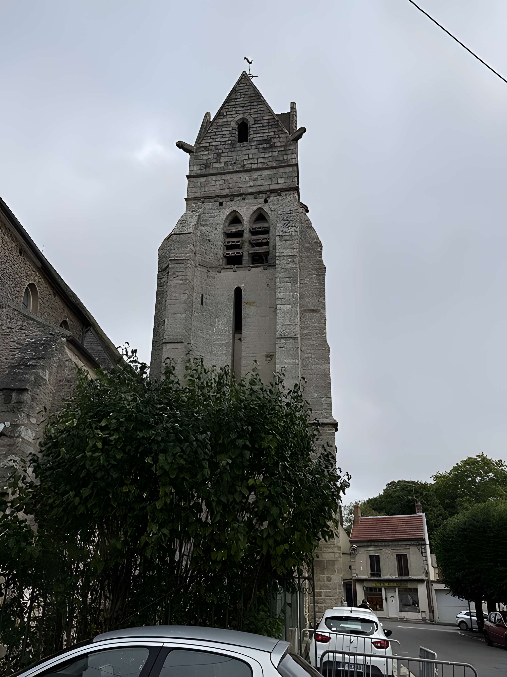 Église Saints-Pierre-et-Paul de Chaumes-en-Brie