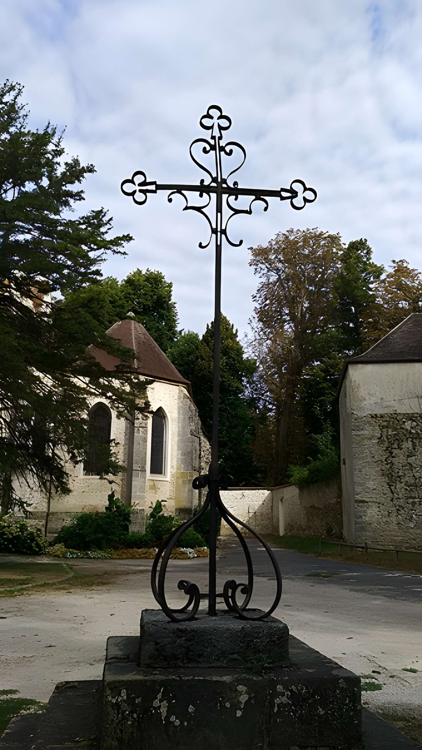 Église Saints-Pierre-et-Paul de Vaux-le-Pénil