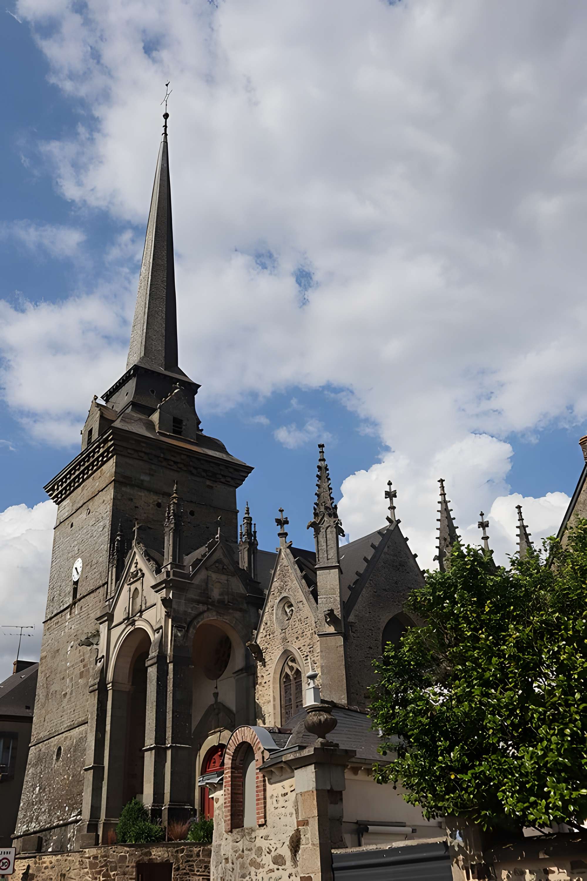 Église Saint-Sulpice de Gennes-sur-Seiche